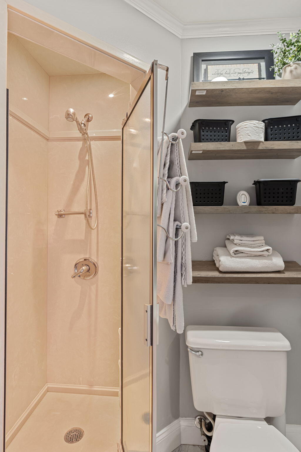 SUN KING TOWERS PH 1 - Residential