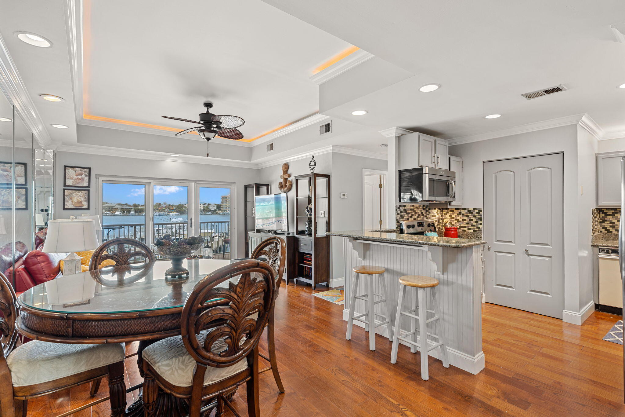 SUN KING TOWERS PH 1 - Residential