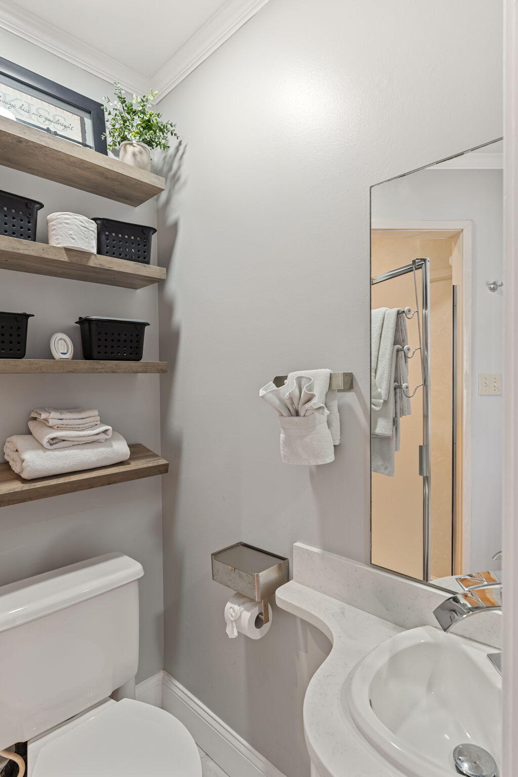 SUN KING TOWERS PH 1 - Residential