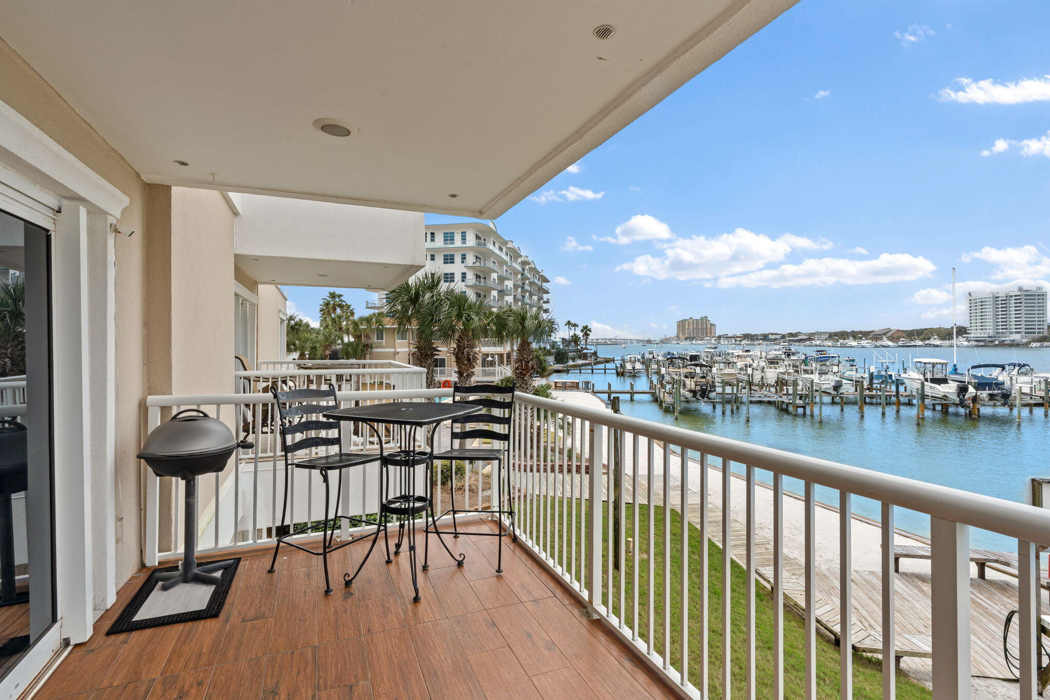 SUN KING TOWERS PH 1 - Residential