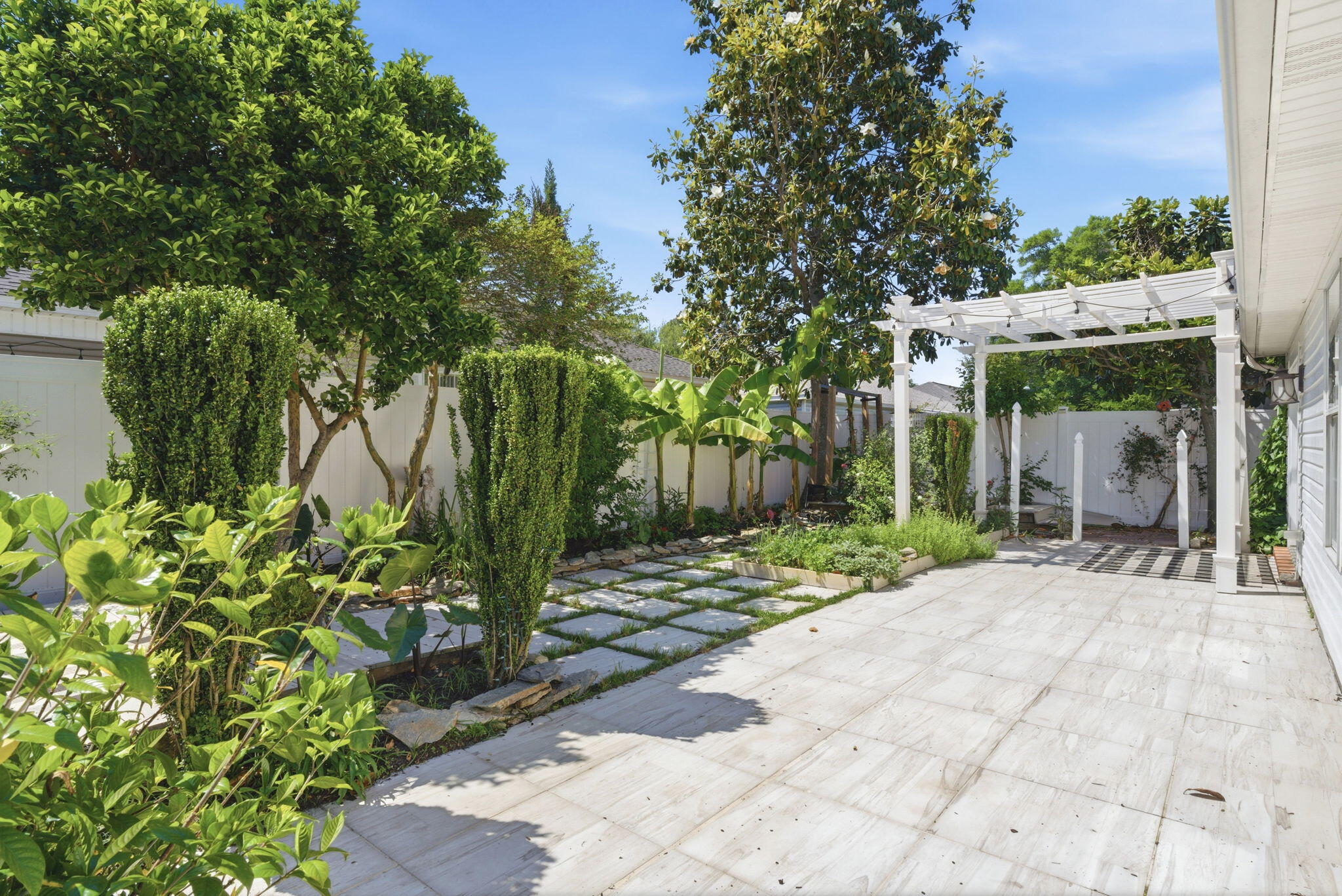 SOUTHERN OAKS PLANTATION - Residential
