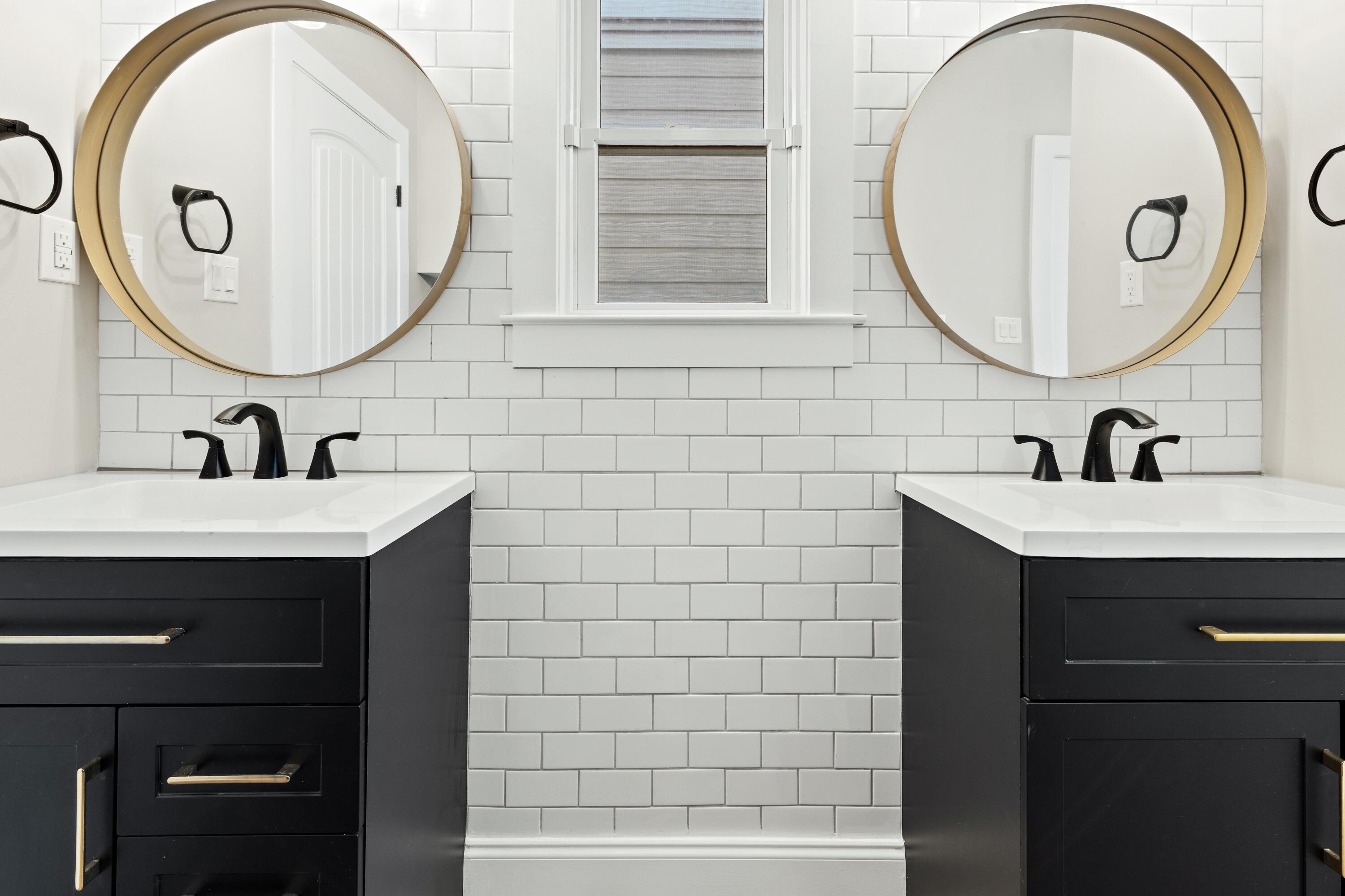 TURQUOISE BEACH 2ND ADDN - Residential