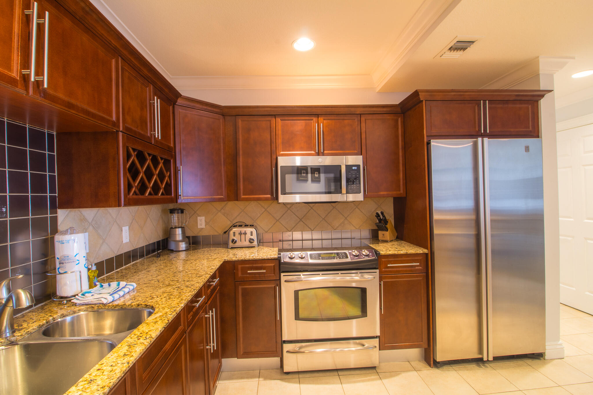 EMERALD GRANDE - Residential