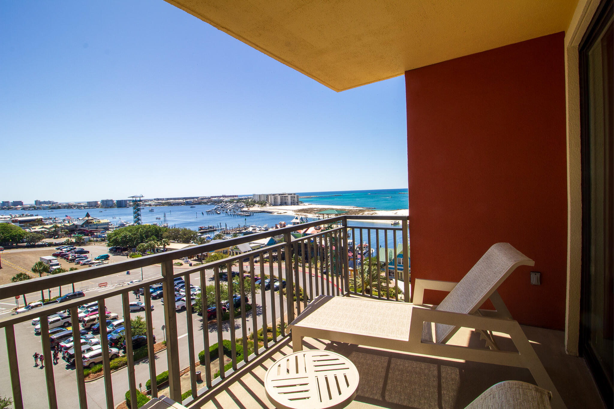 EMERALD GRANDE - Residential