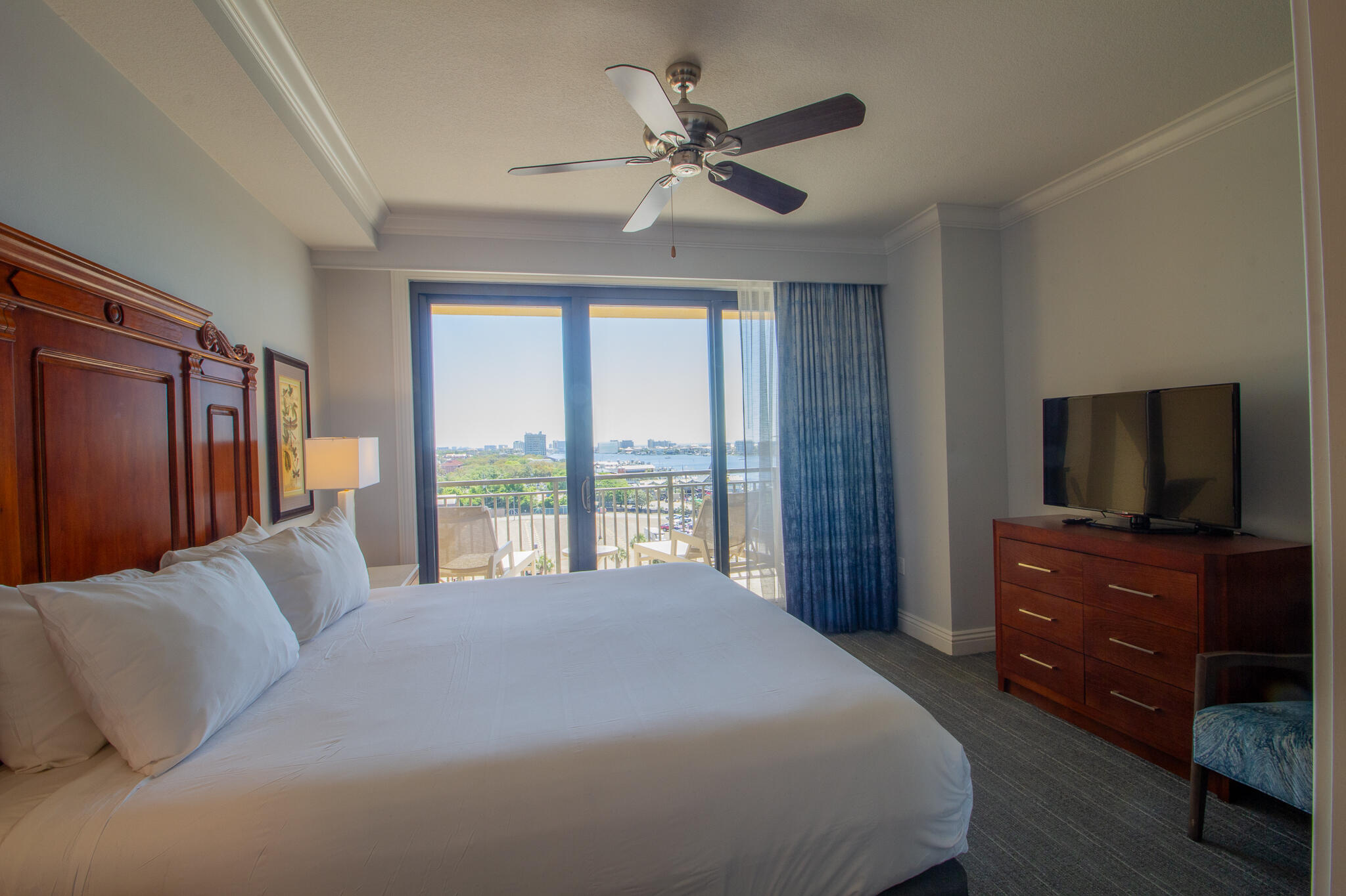 EMERALD GRANDE - Residential