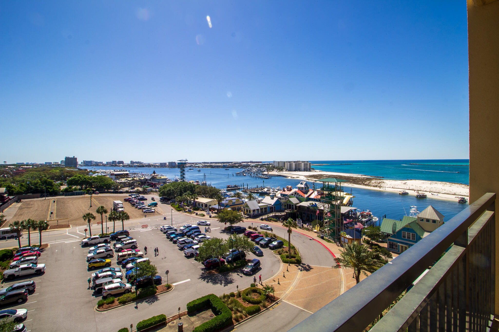 EMERALD GRANDE - Residential