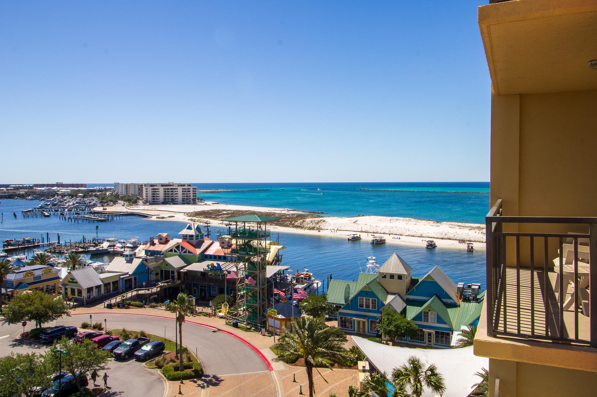 EMERALD GRANDE - Residential