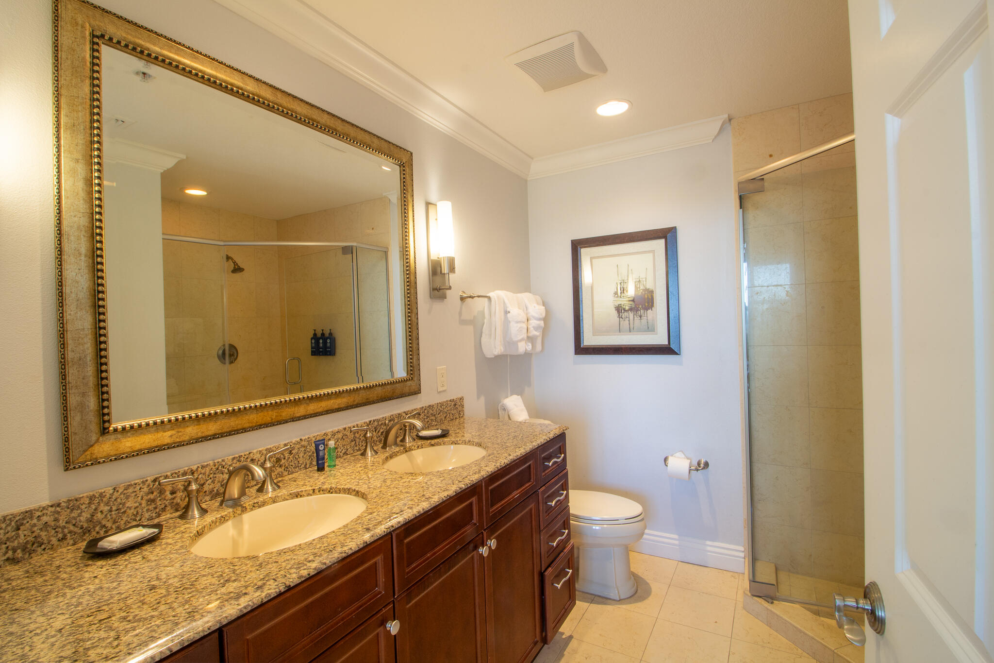 EMERALD GRANDE - Residential