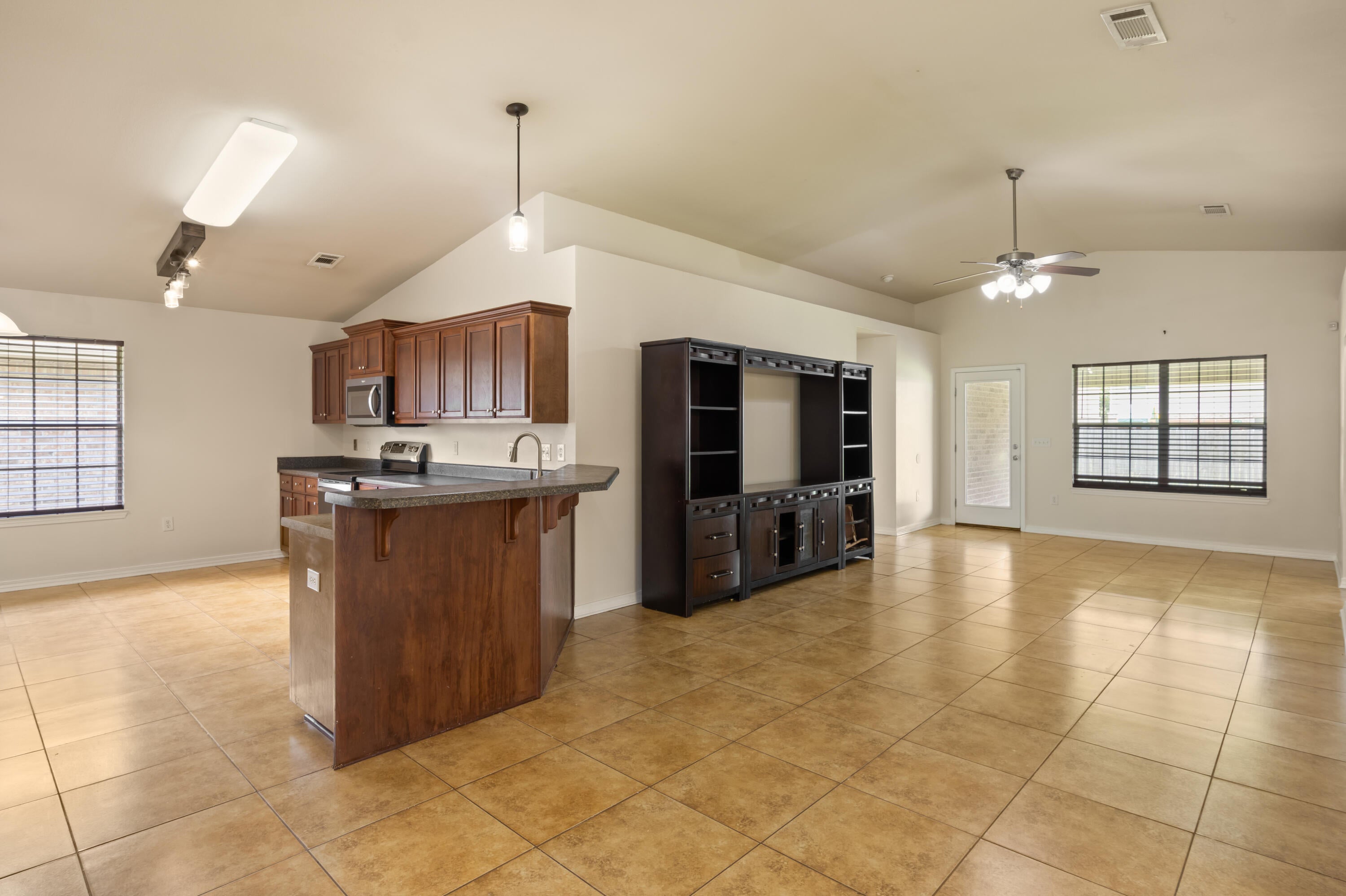 4187 Roosevelt Way