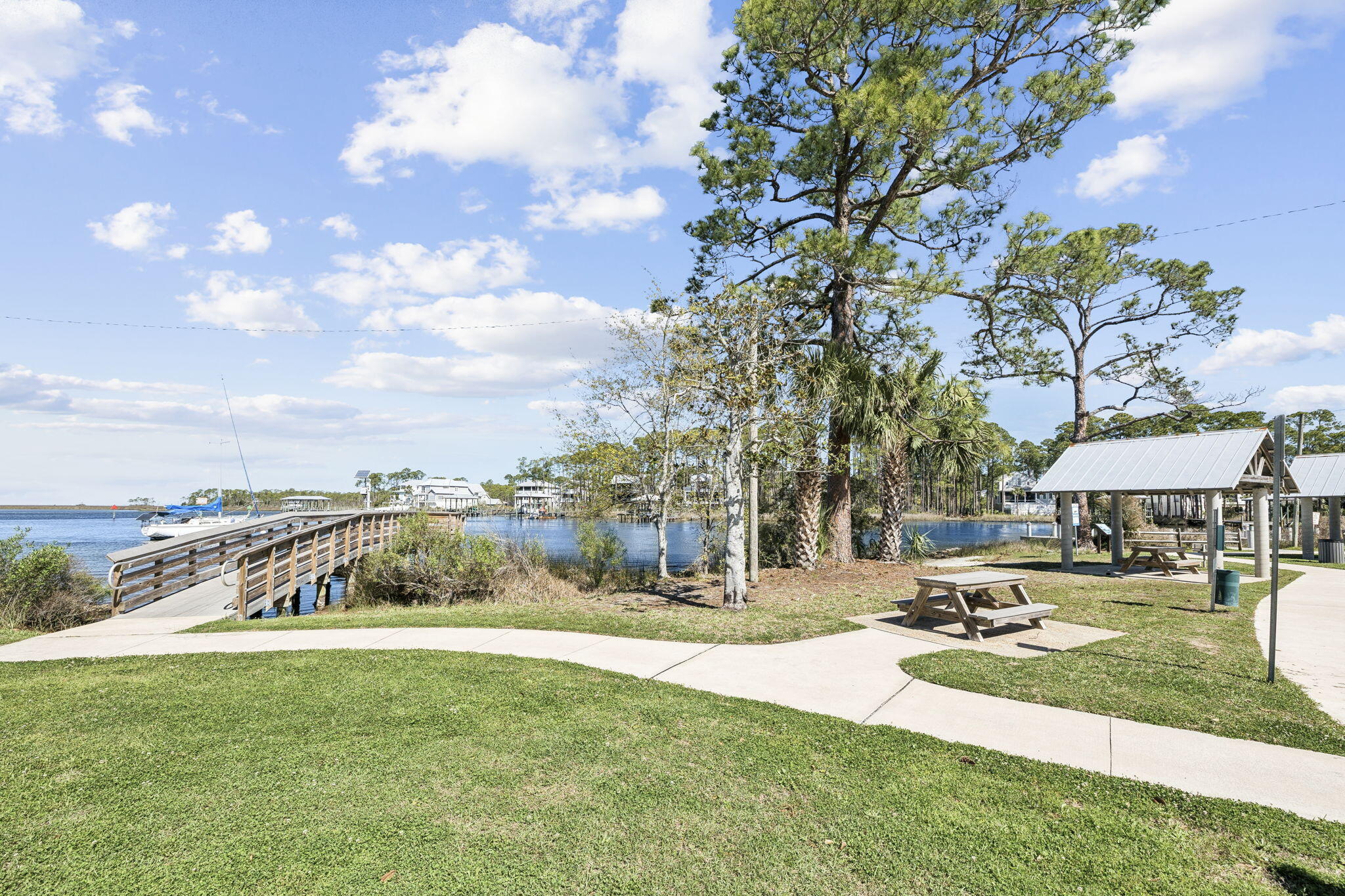 TOWN OF SANTA ROSA - Residential