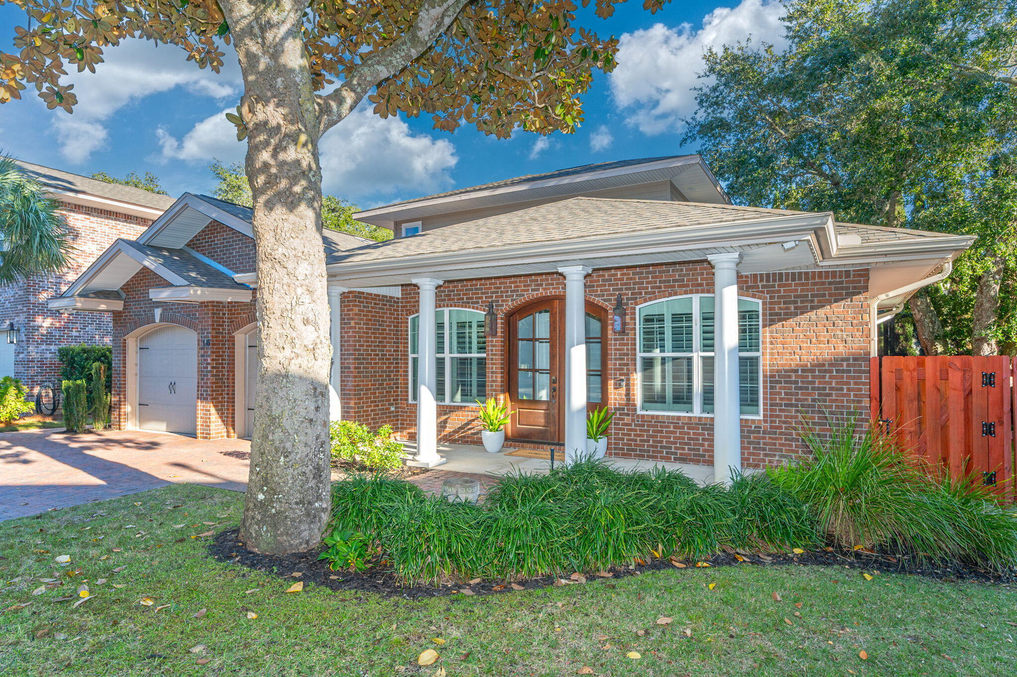 PLANTATION OAKS OF MARY ESTHER S/D - Residential