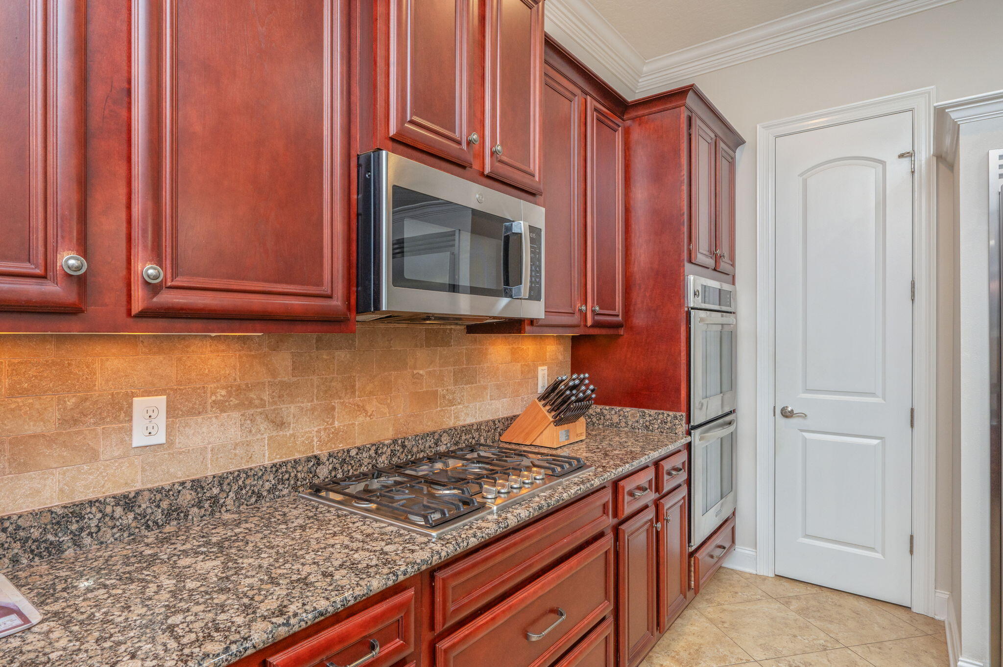 PLANTATION OAKS OF MARY ESTHER S/D - Residential