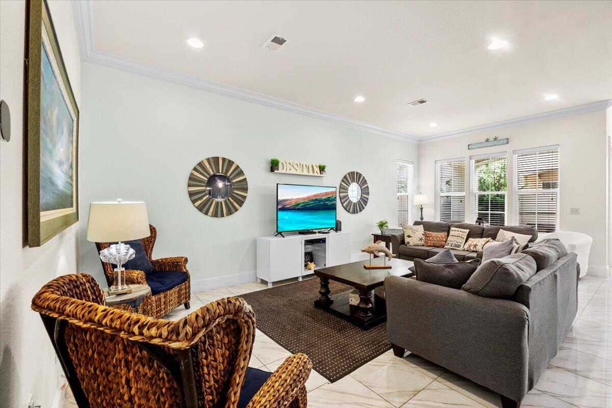 MIRAMAR BEACH VILLAS - Residential