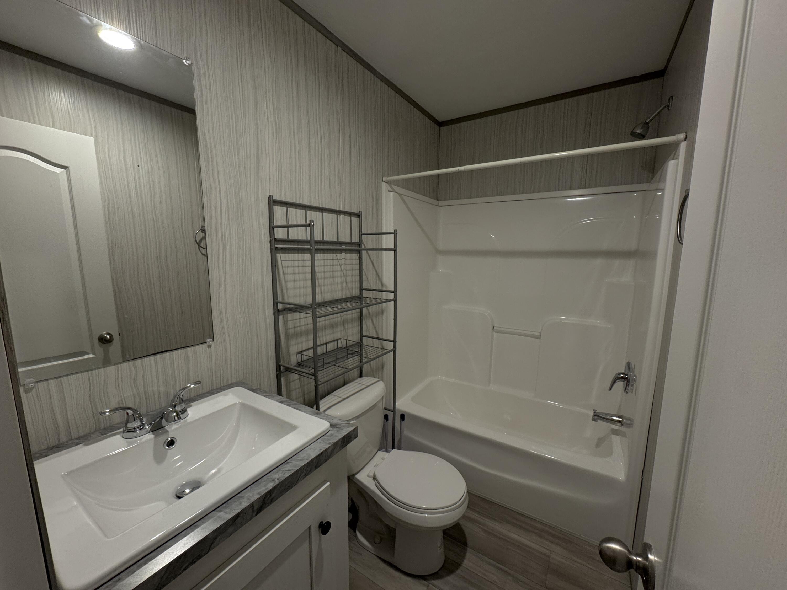 OAKWOOD HILLS UNIT 3 - Residential