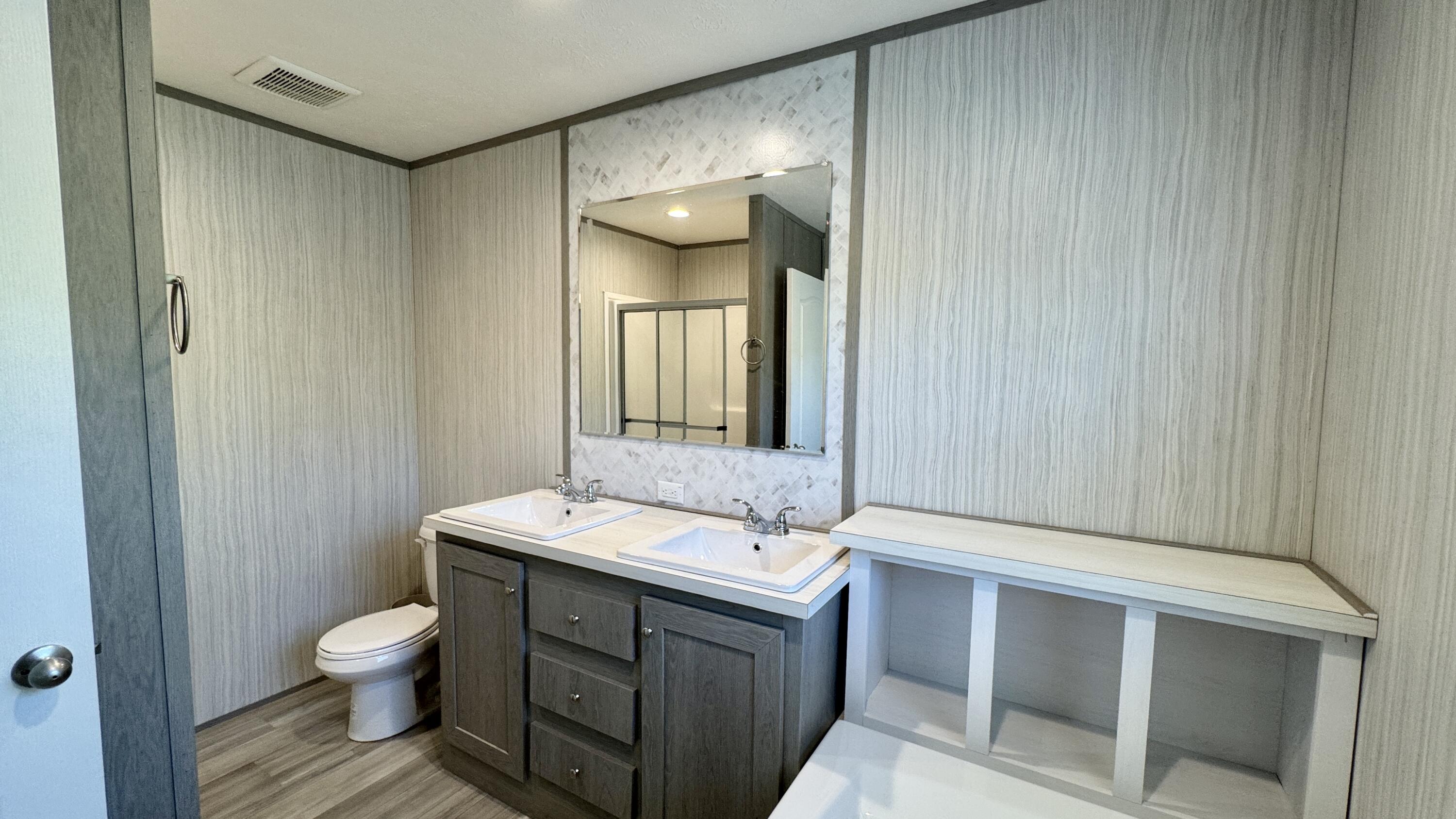 OAKWOOD HILLS UNIT 3 - Residential