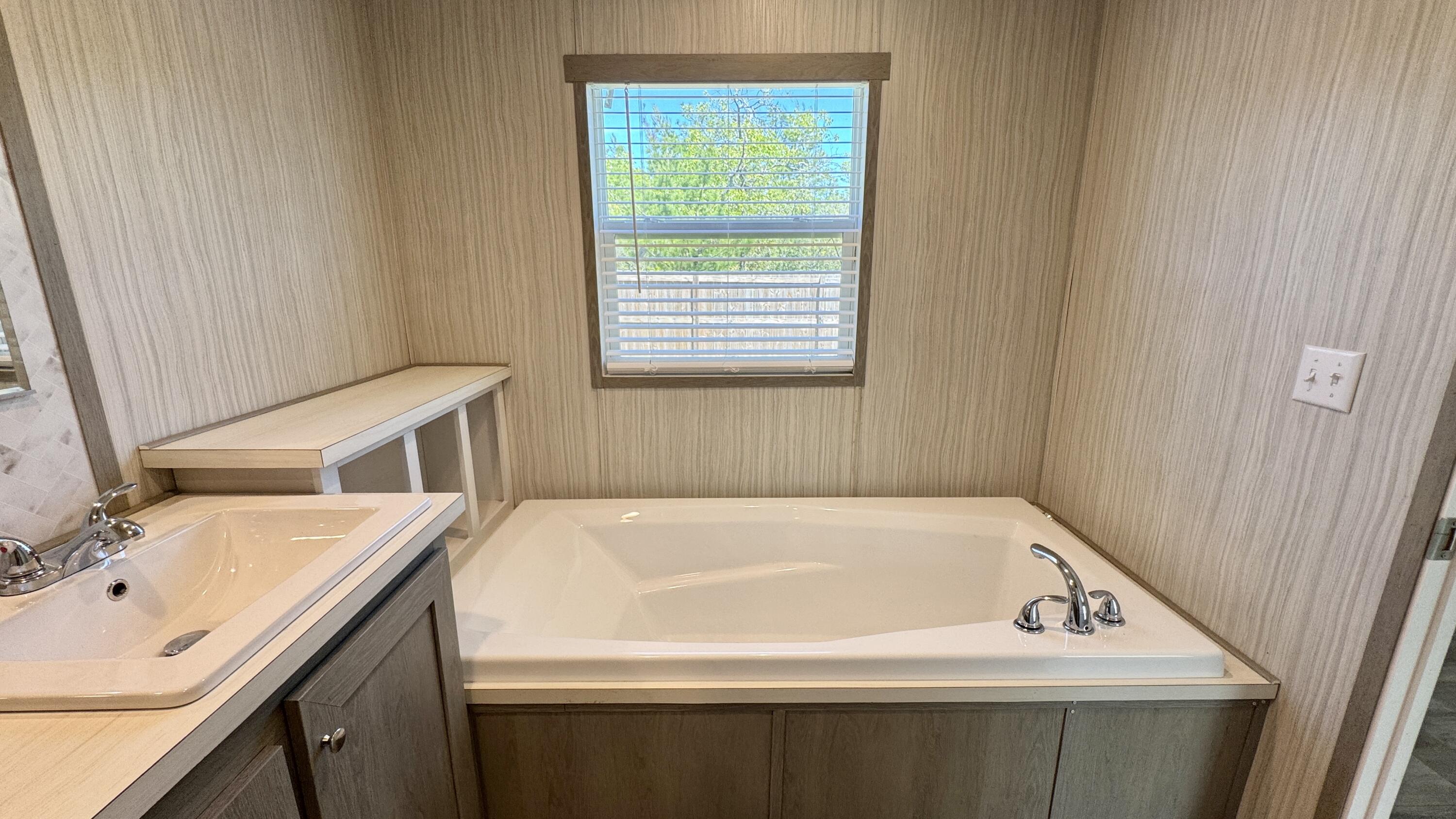 OAKWOOD HILLS UNIT 3 - Residential