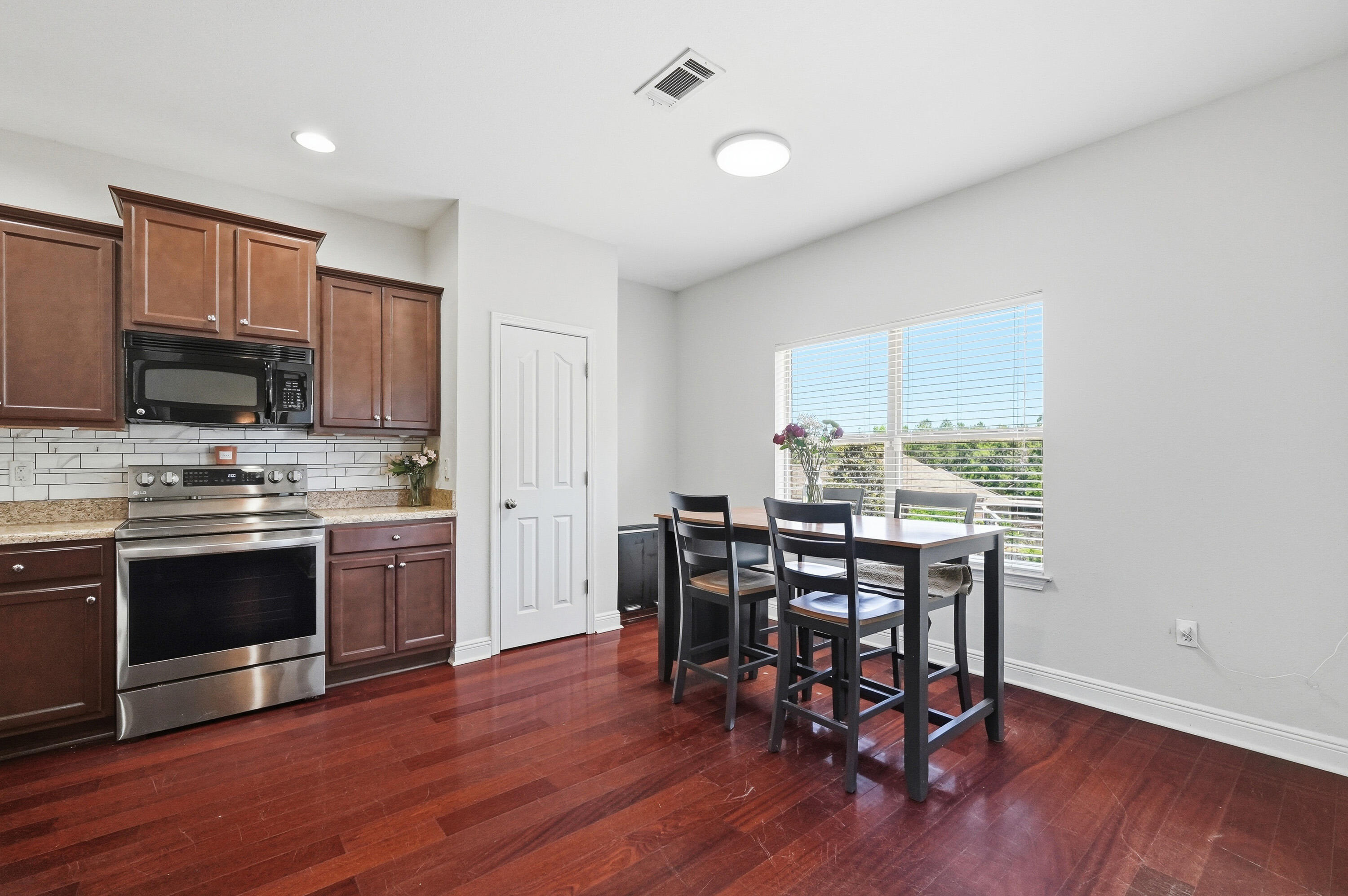 ROLLING RIDGE - Residential