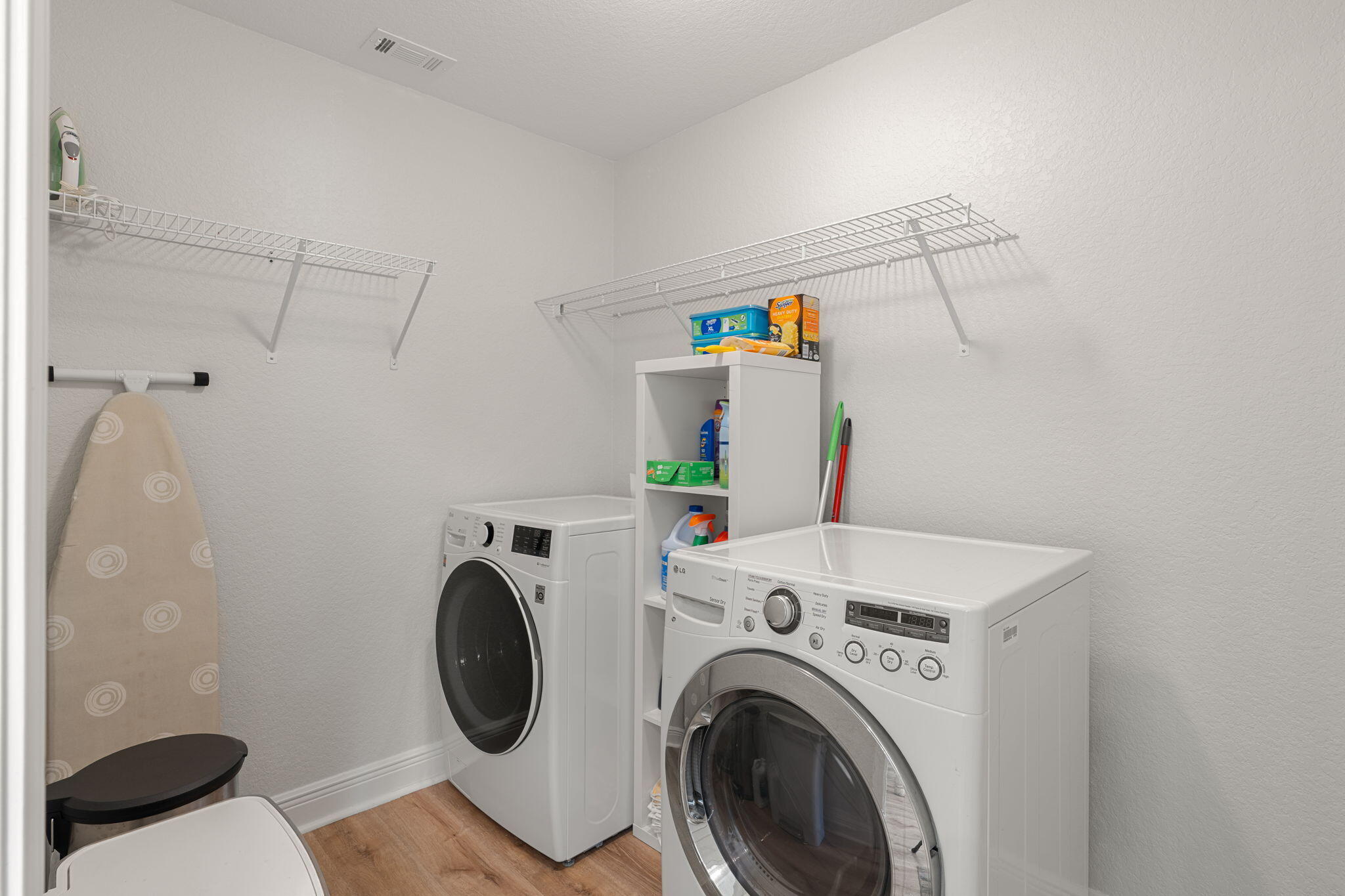 FOX VALLEY - Residential