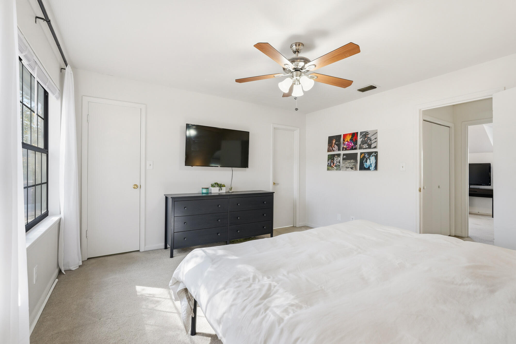 TWIN OAKS - Residential