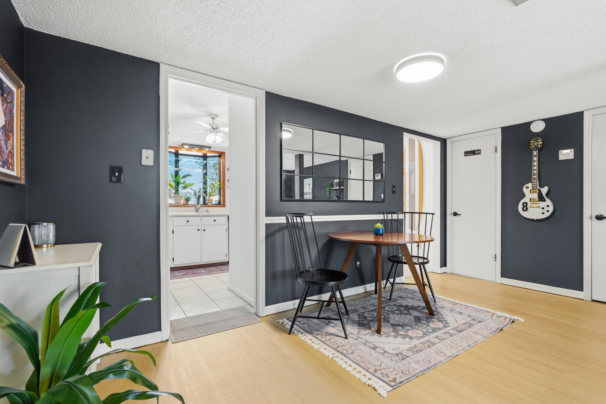 TWIN OAKS - Residential