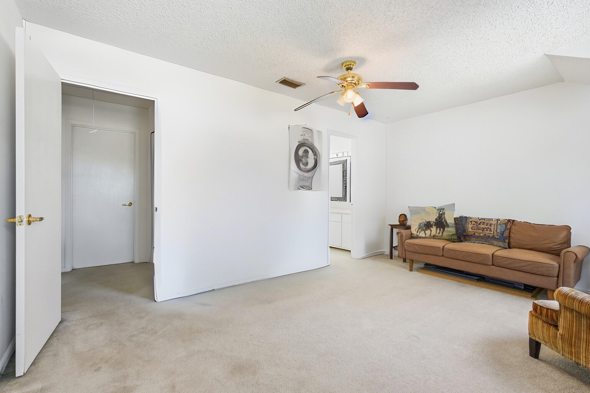 TWIN OAKS - Residential