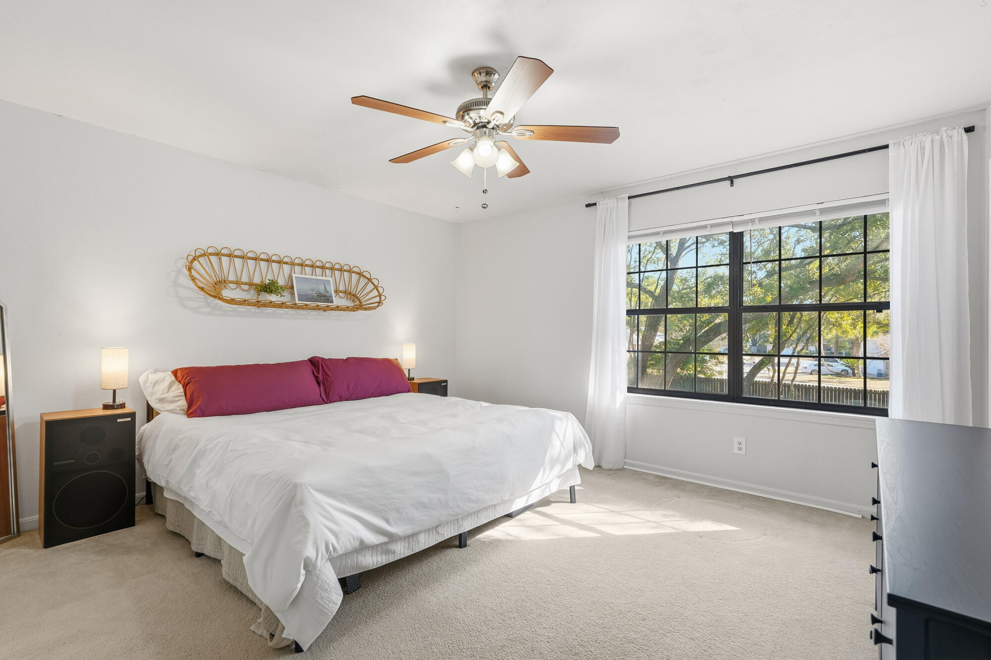 TWIN OAKS - Residential