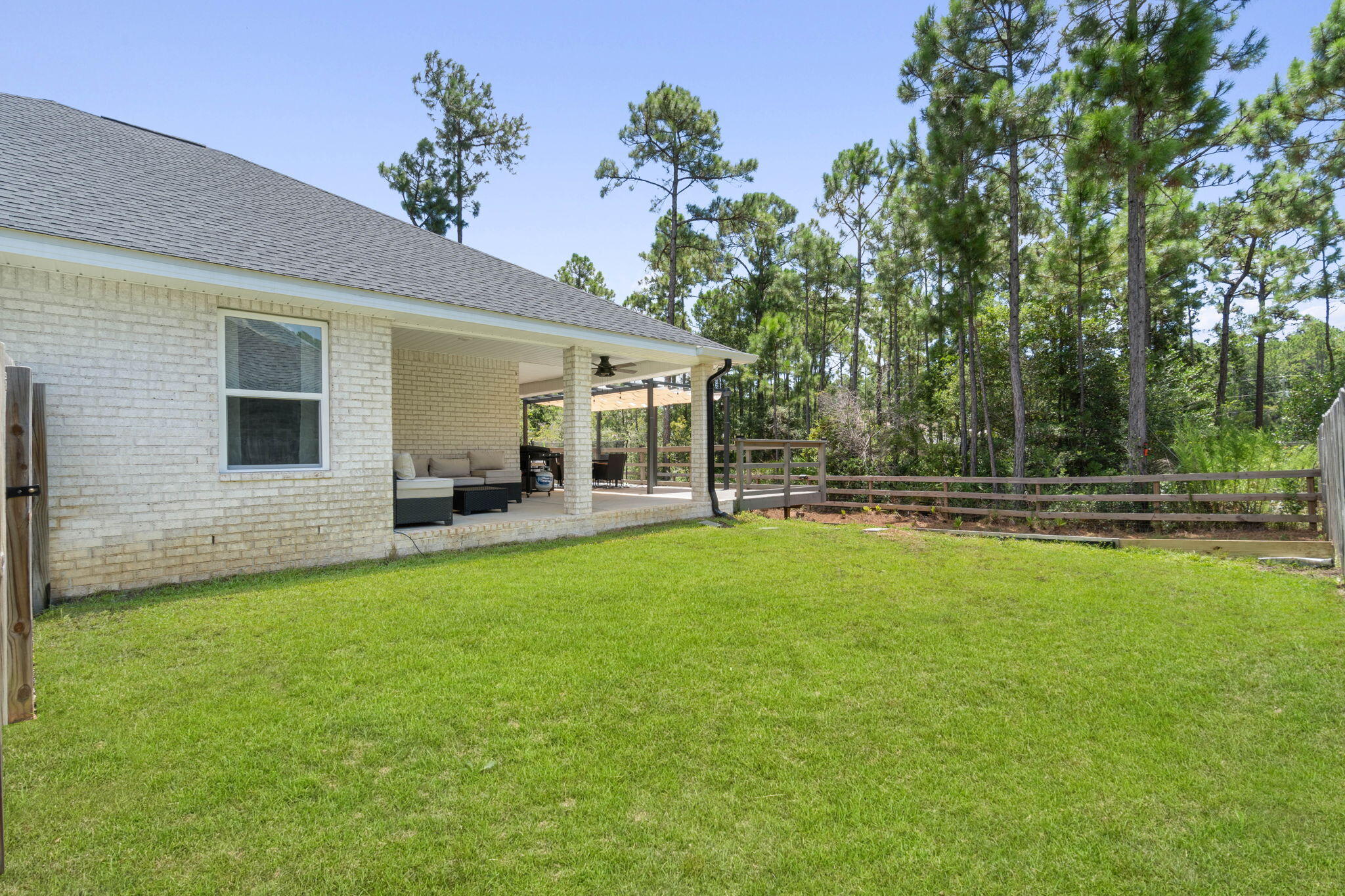 HOLLEY BY THE SEA - Residential