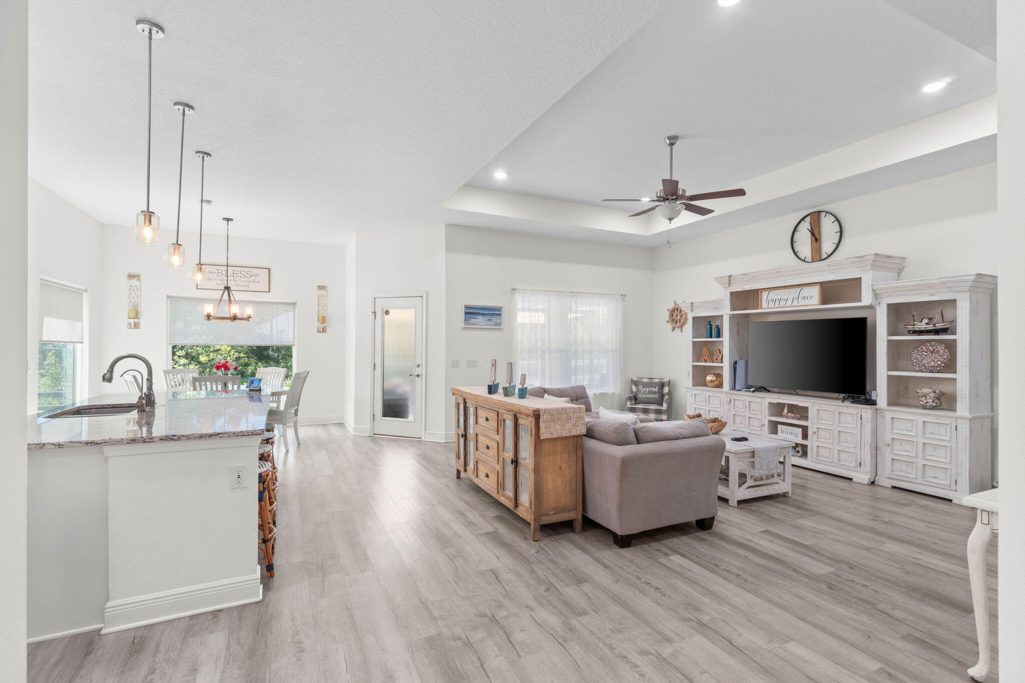 HOLLEY BY THE SEA - Residential