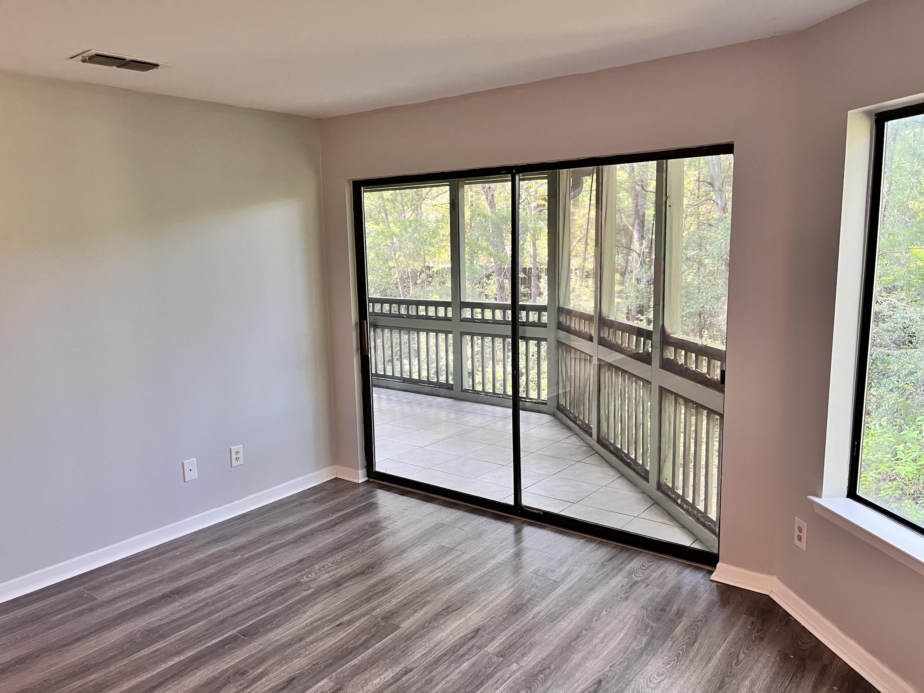 GARDEN OAKS CONDO - Residential Lease