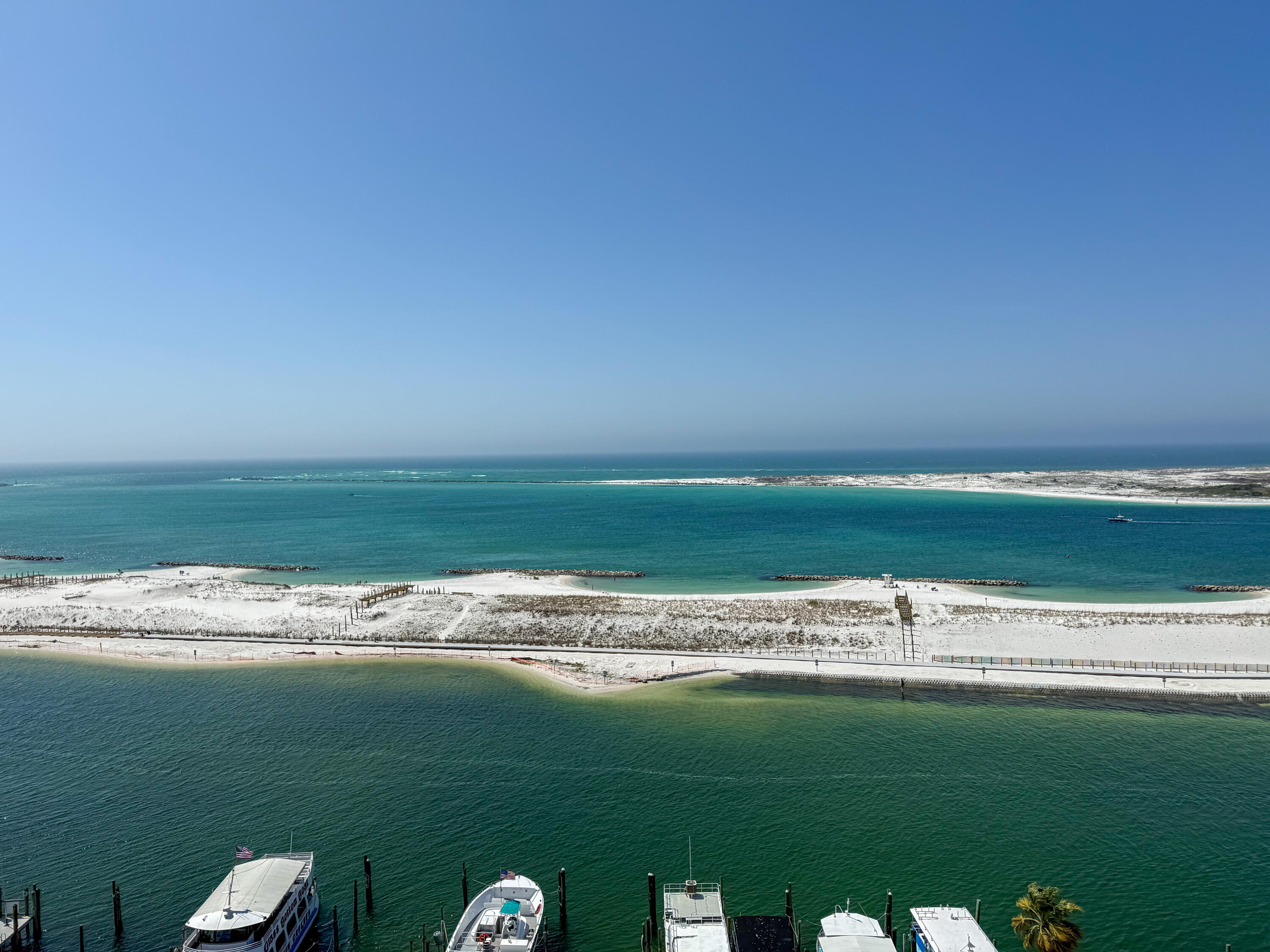 EMERALD GRANDE - Residential