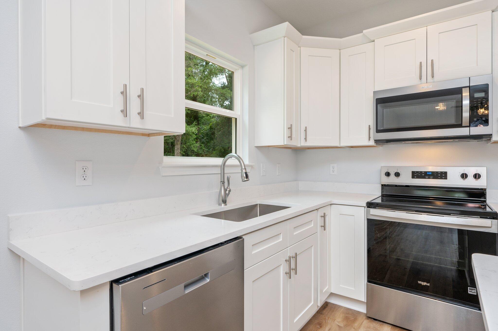 MORRIS ADDN TO CRESTVIEW - Residential