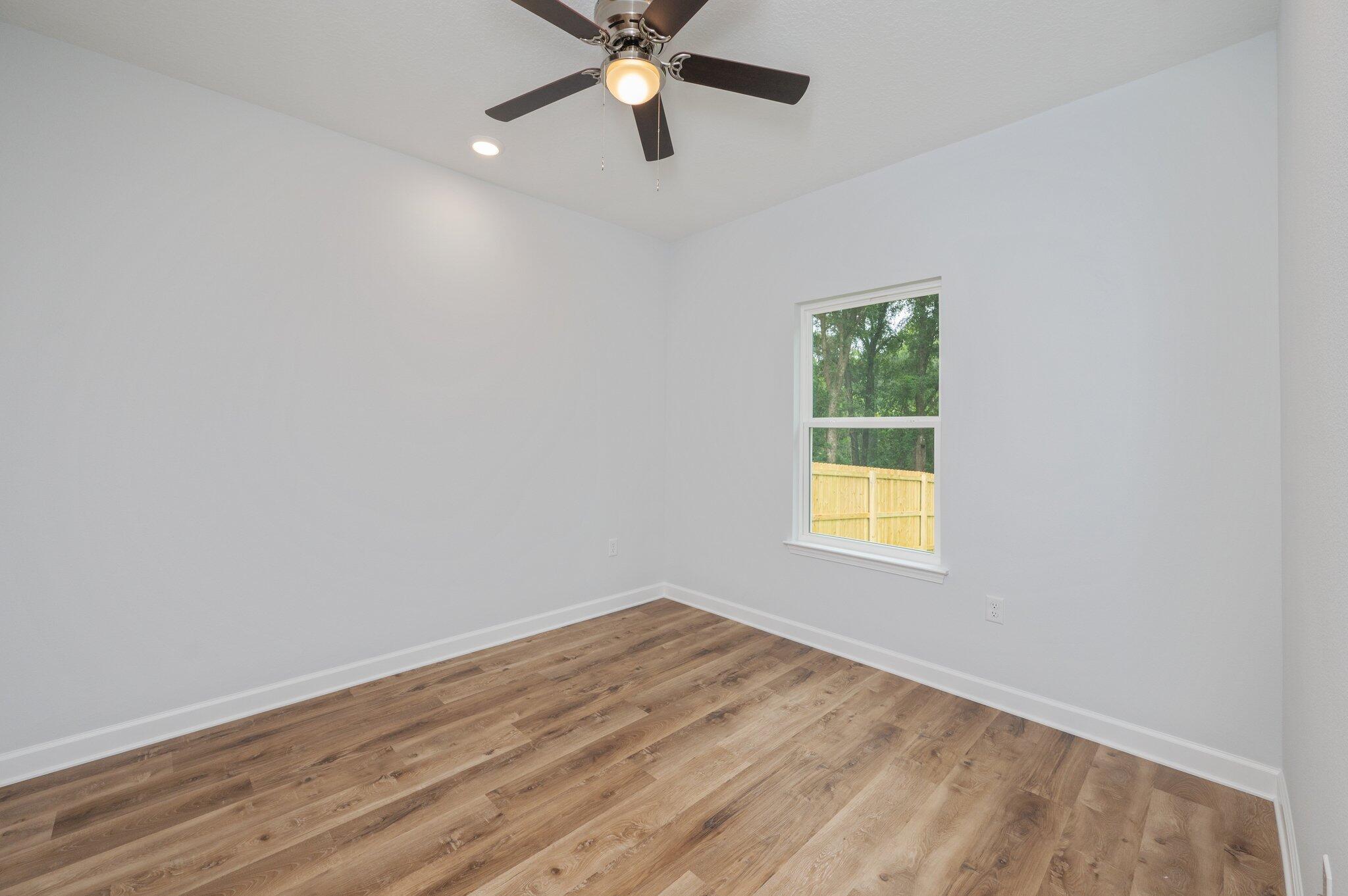 MORRIS ADDN TO CRESTVIEW - Residential