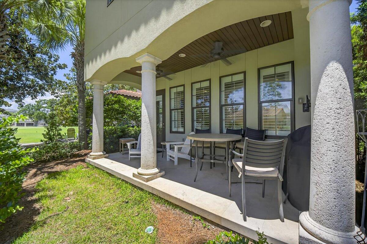 VILLA LAGO - Residential