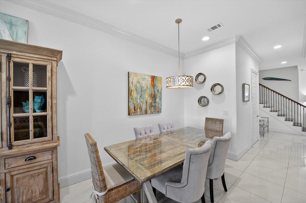 VILLA LAGO - Residential