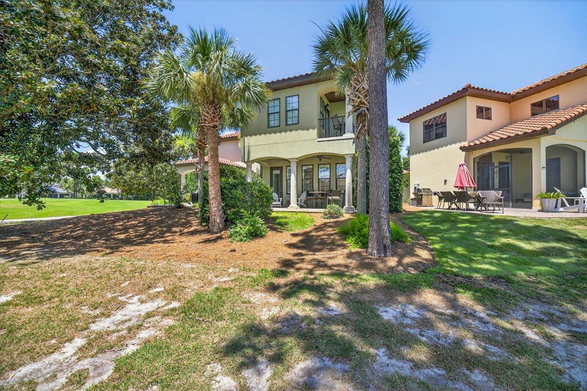 VILLA LAGO - Residential