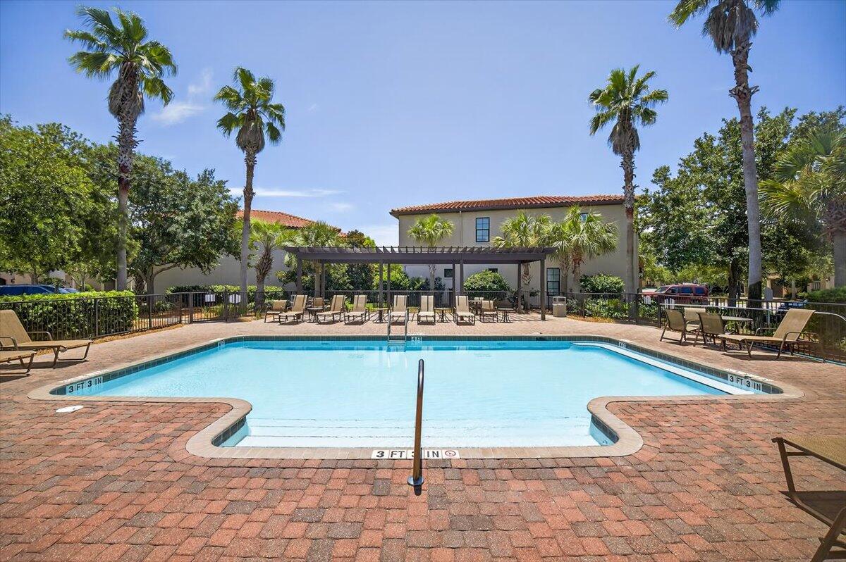 VILLA LAGO - Residential