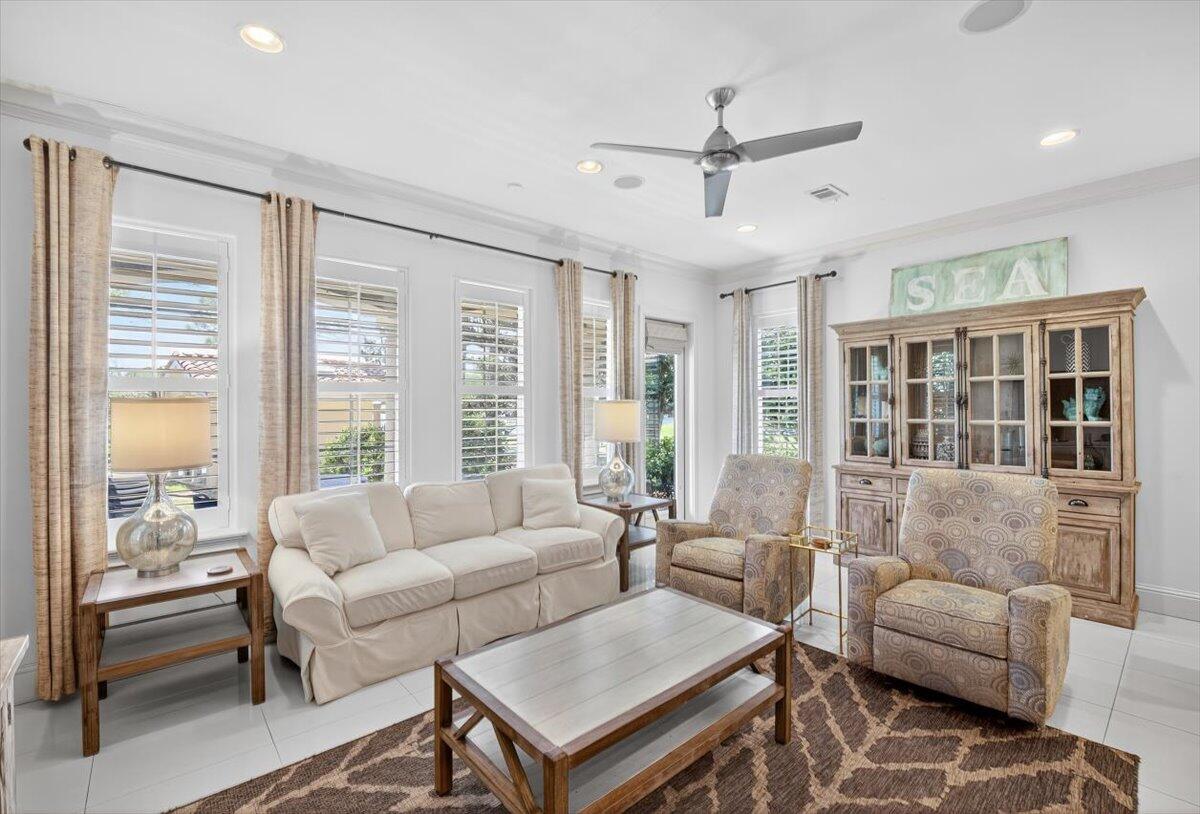 VILLA LAGO - Residential