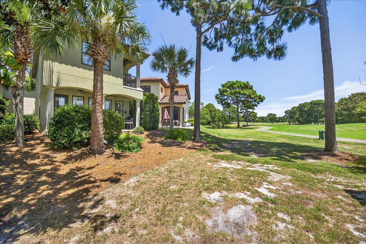 VILLA LAGO - Residential