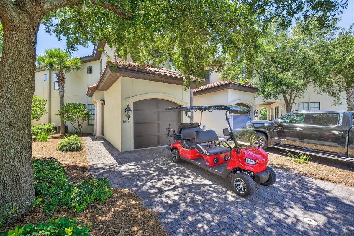 VILLA LAGO - Residential