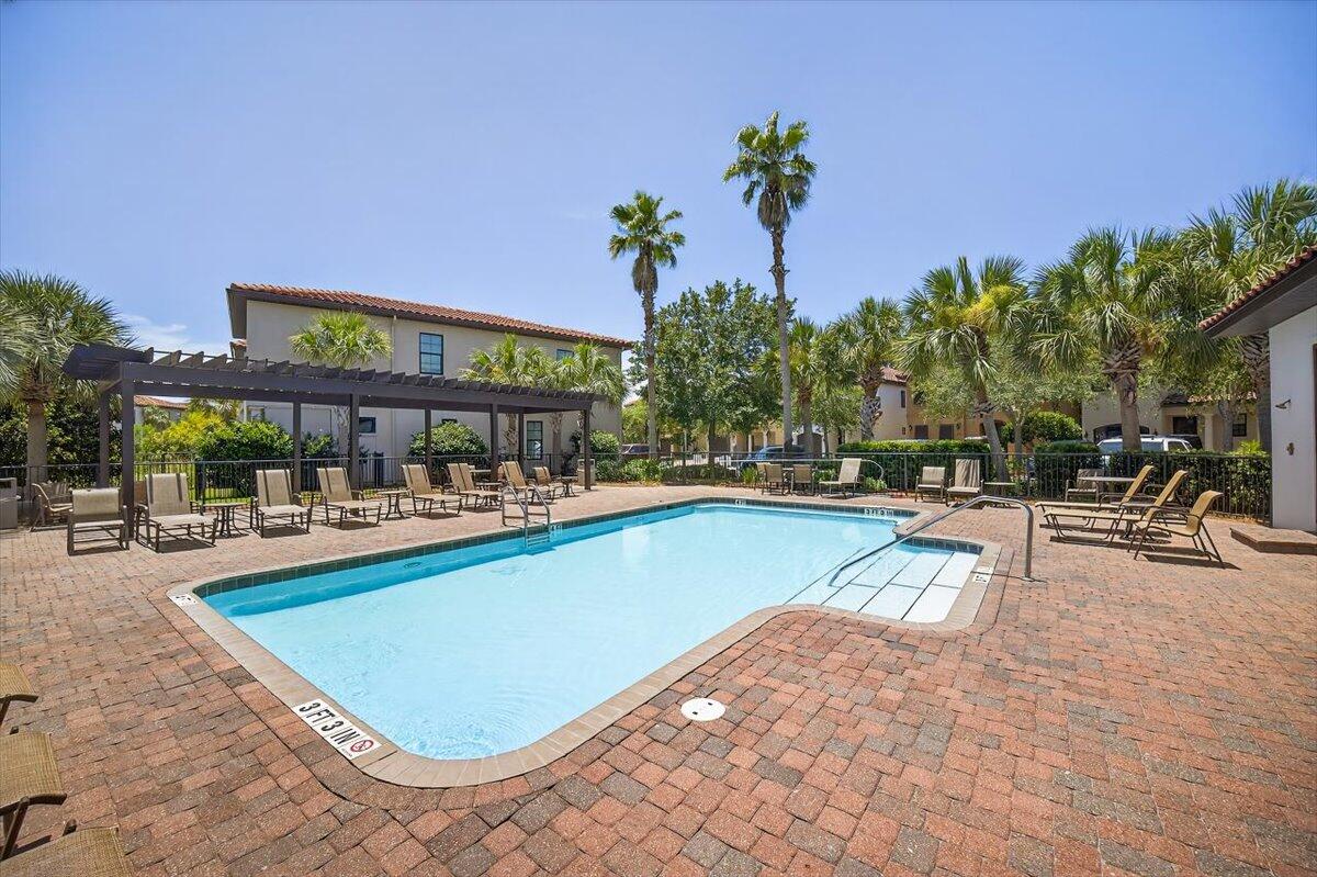 VILLA LAGO - Residential