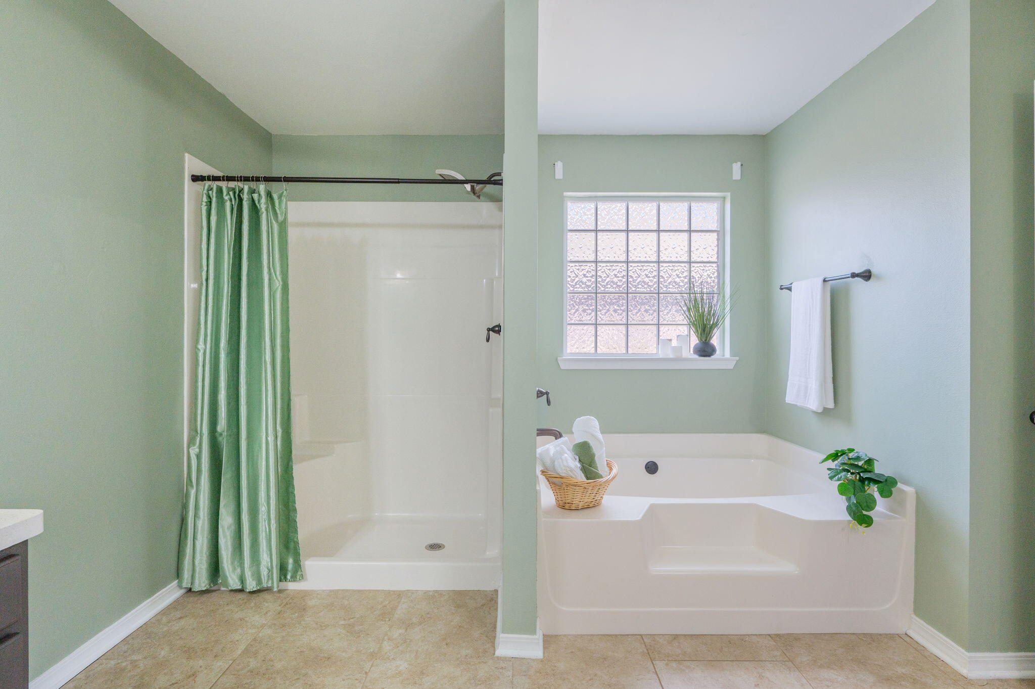 BROOKE ESTATES PH I - Residential