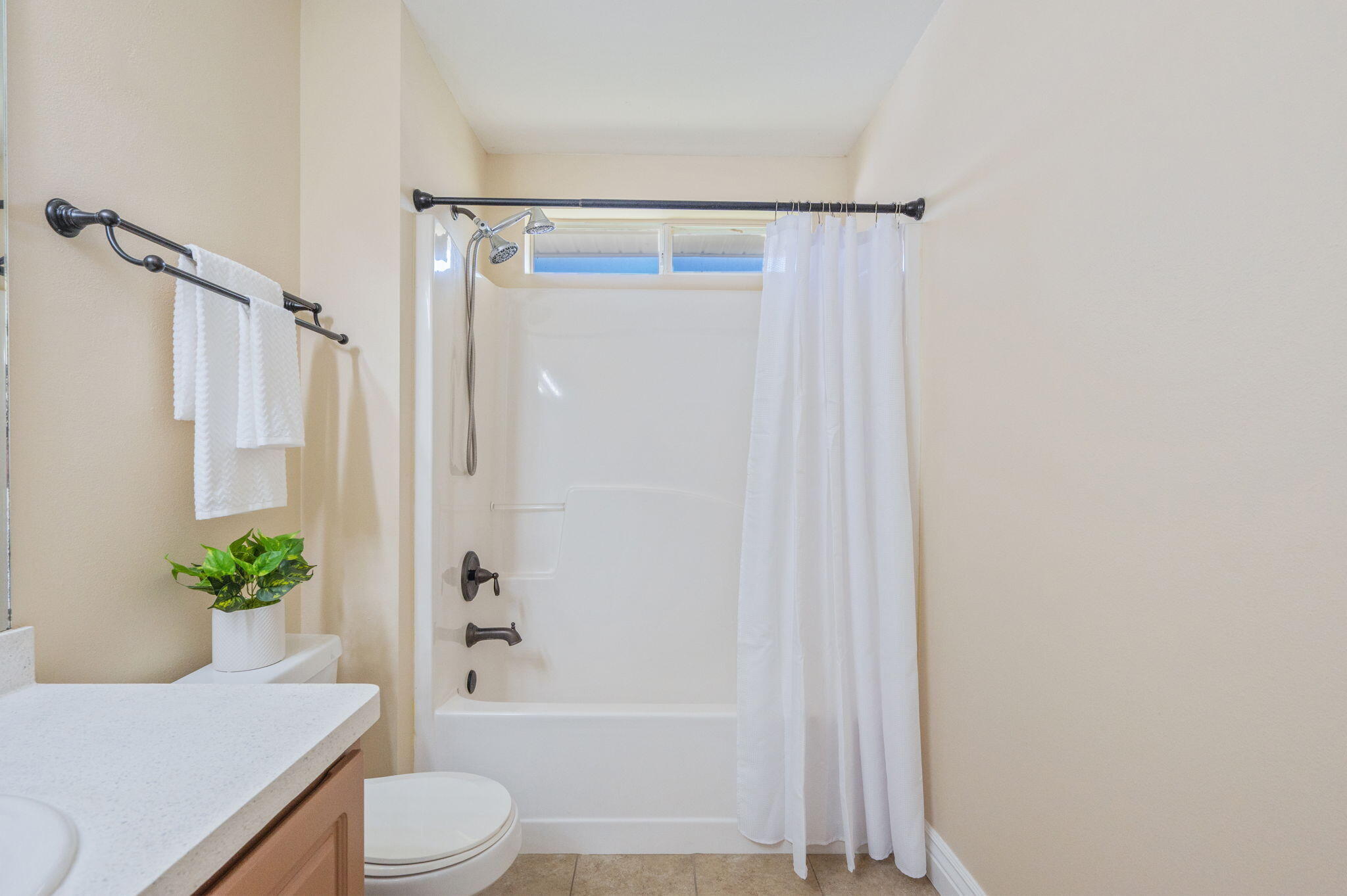 BROOKE ESTATES PH I - Residential