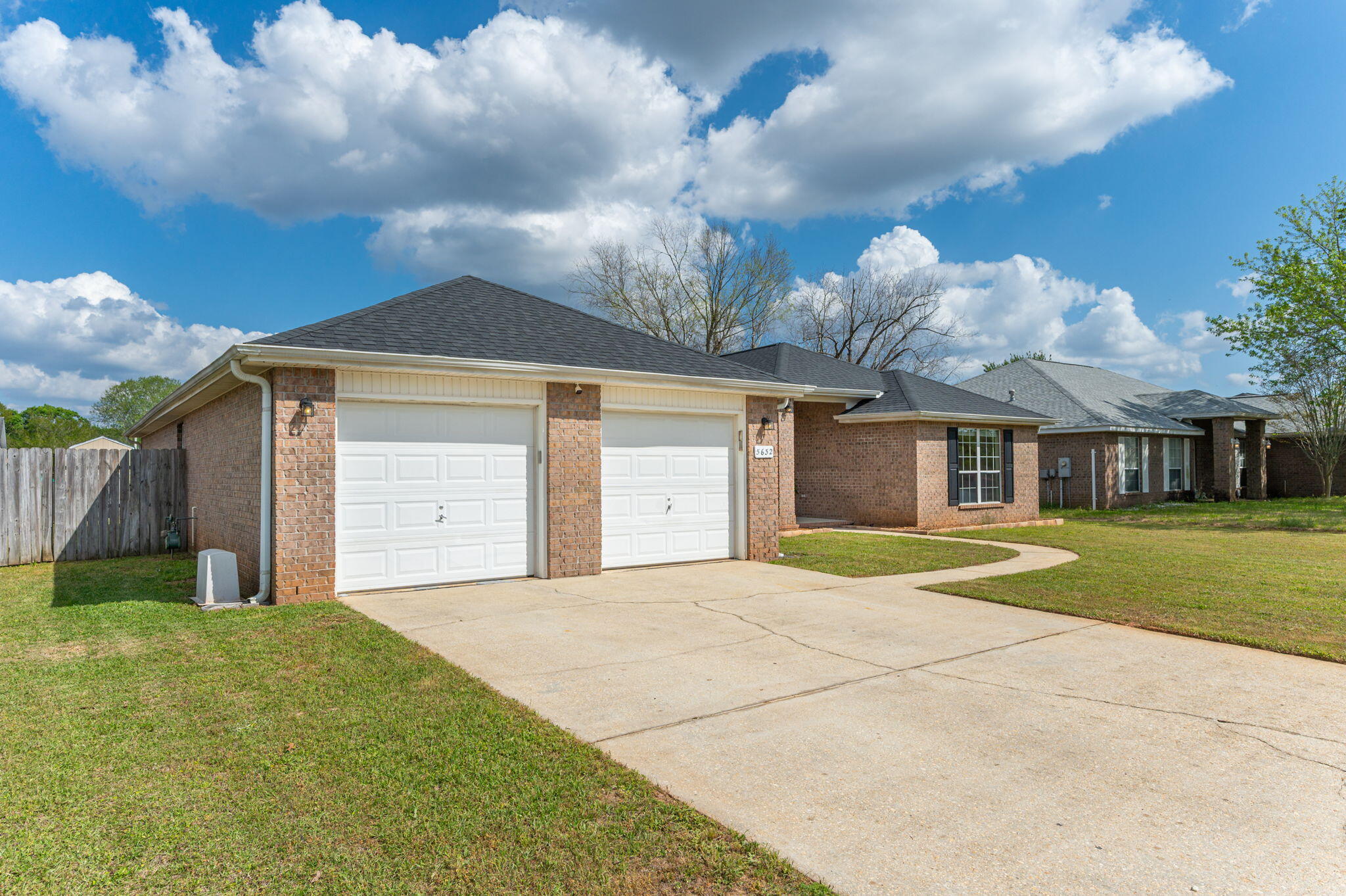 BROOKE ESTATES PH I - Residential