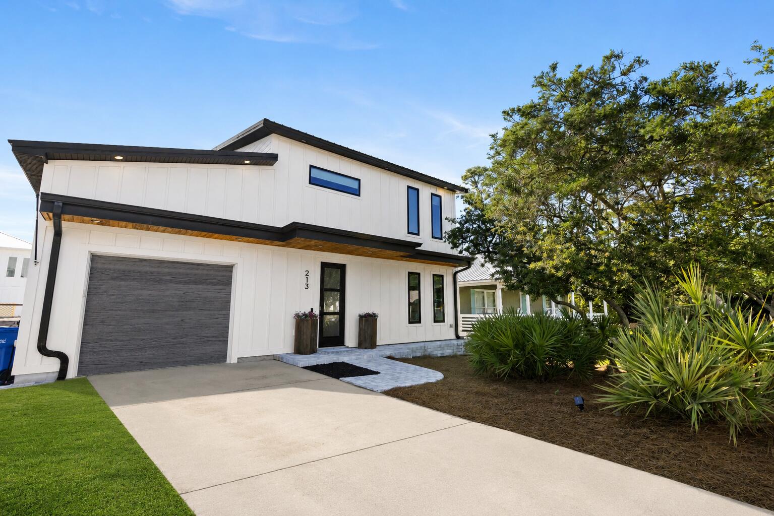 213 Pinetree Drive