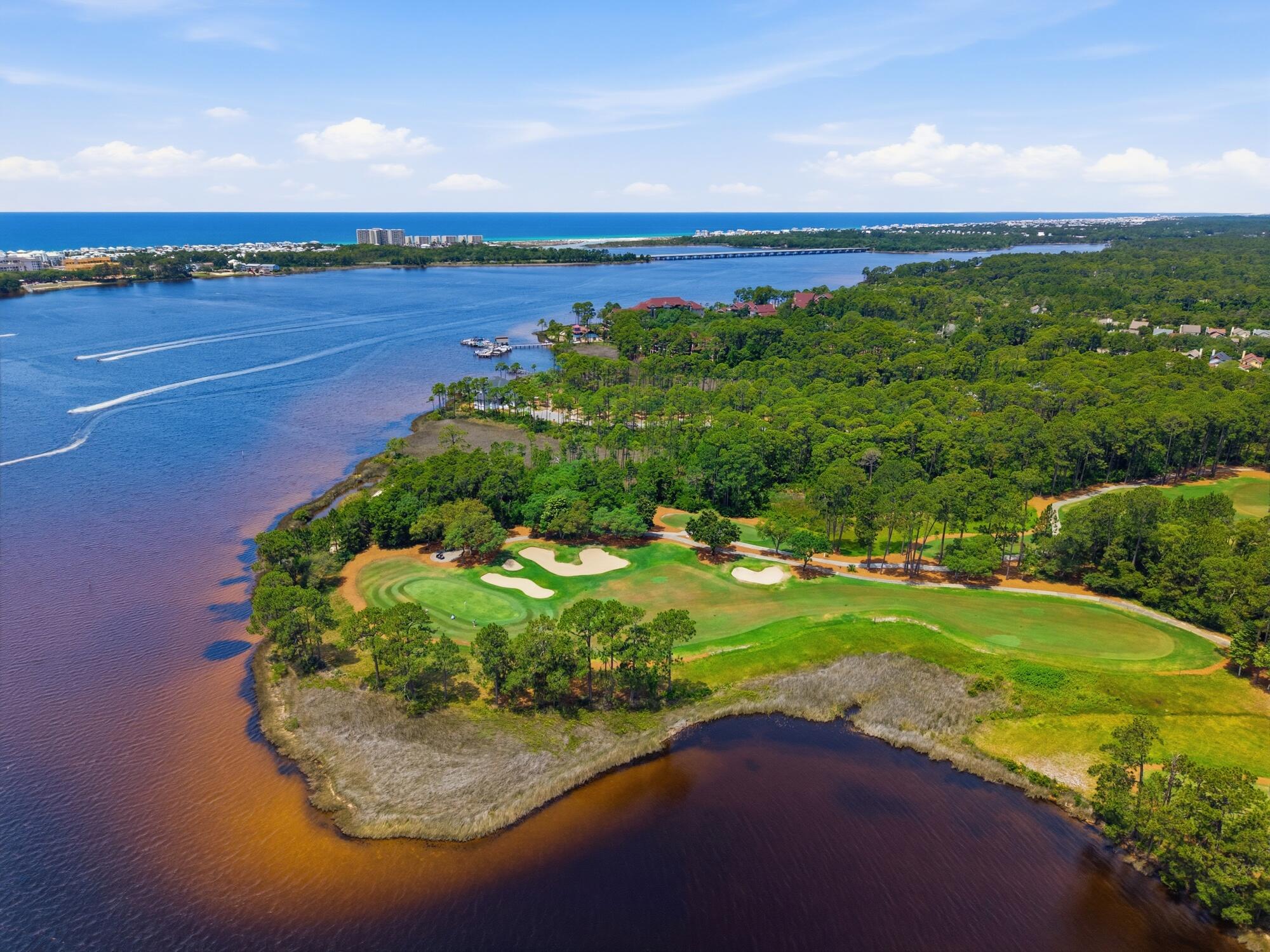 WILD HERON LAKESIDE LODGE - Residential