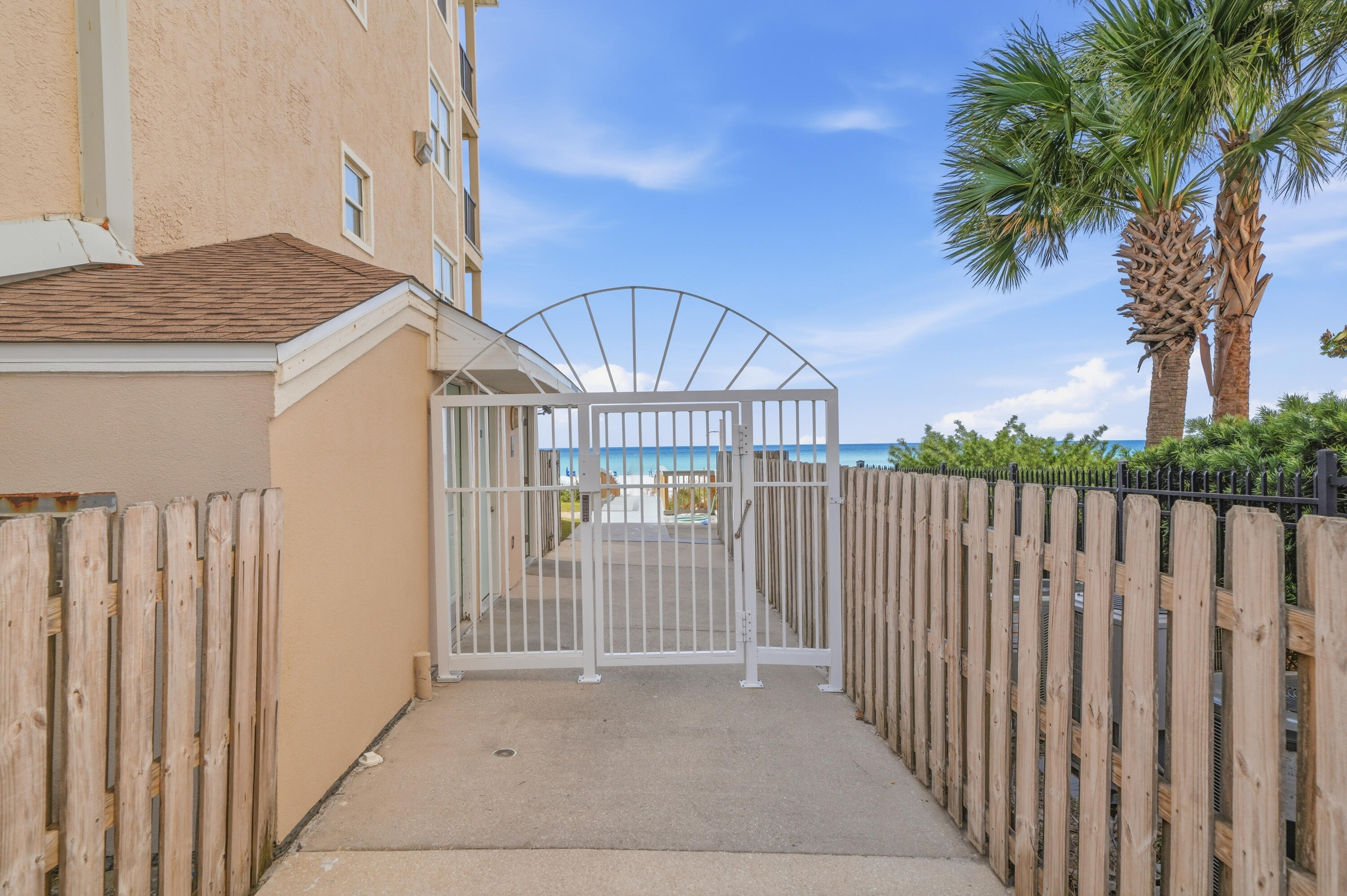 WINDANCER SHORES - Residential