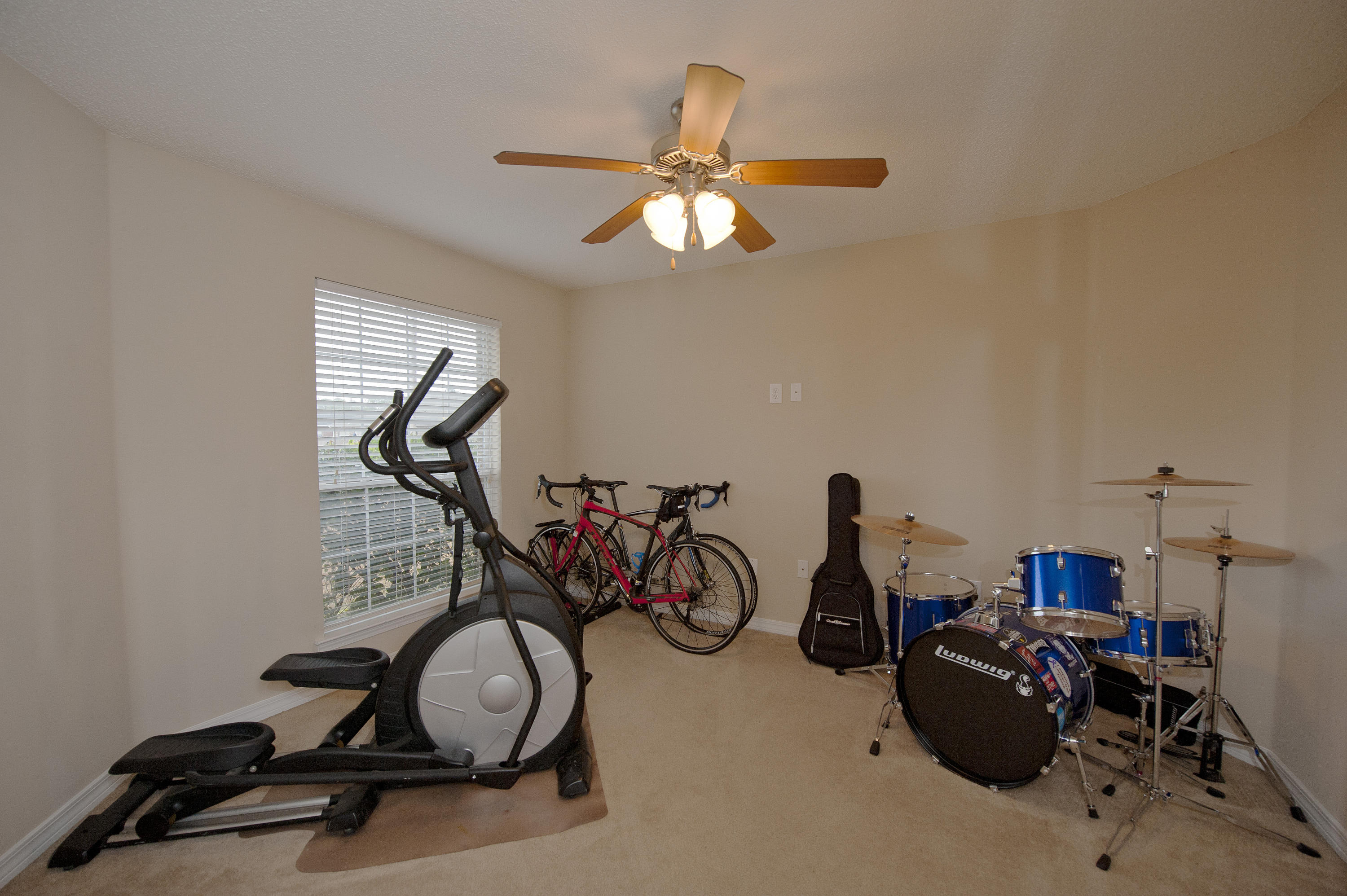 SKY RIDGE ESTATES 1ST ADD - Residential