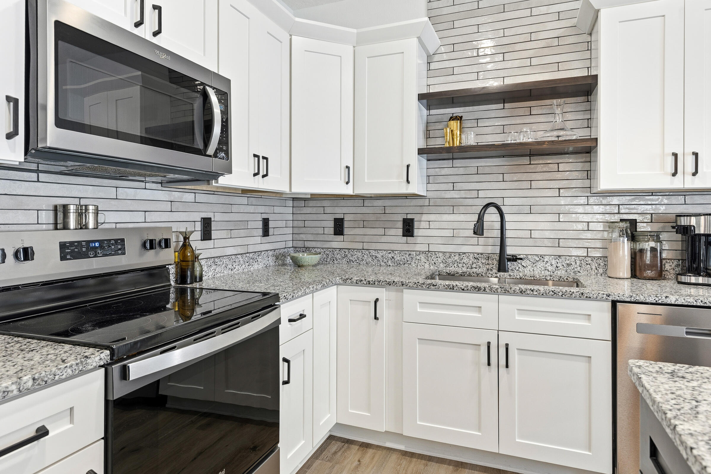 LAGRANGE LANDING - Residential