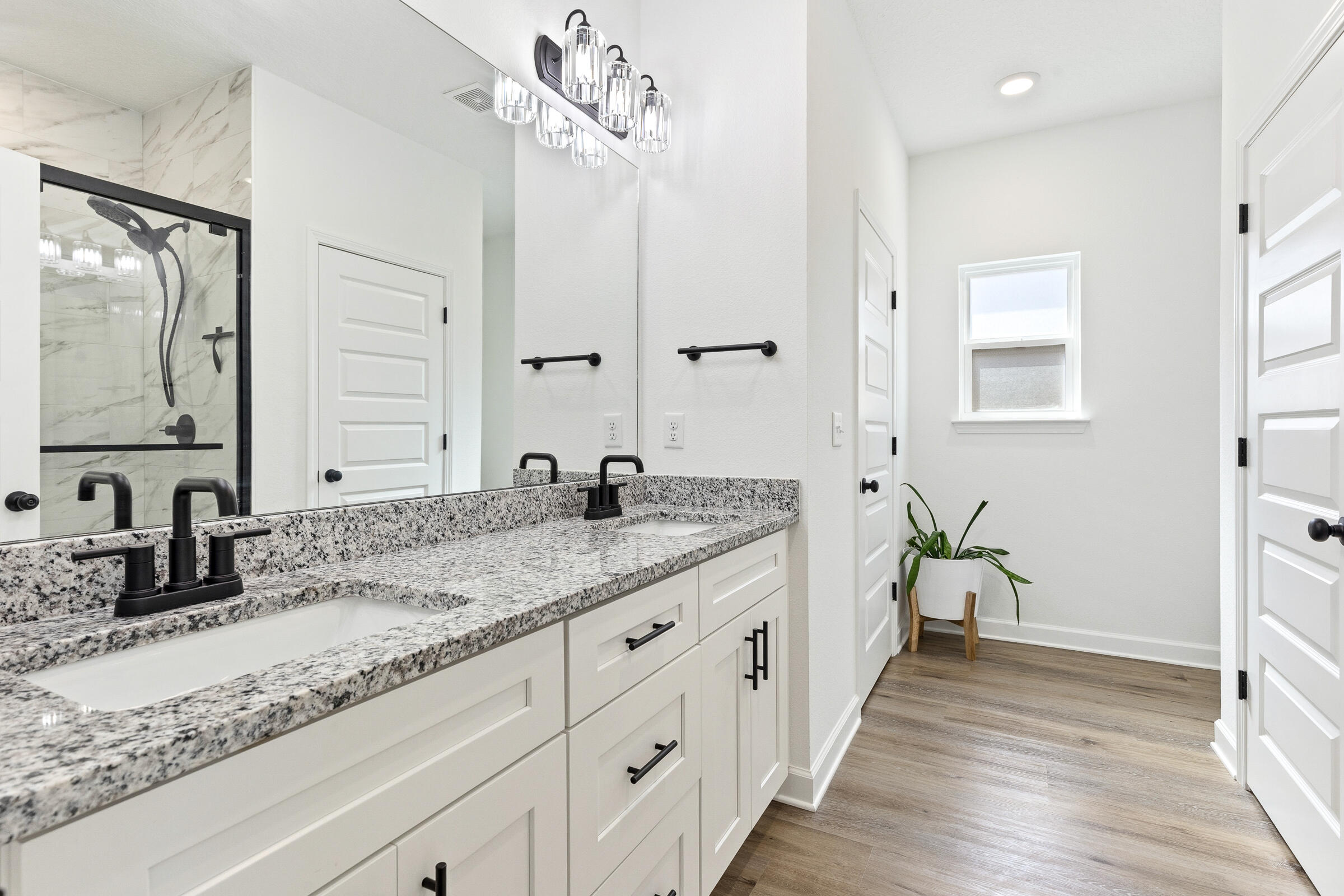 LAGRANGE LANDING - Residential