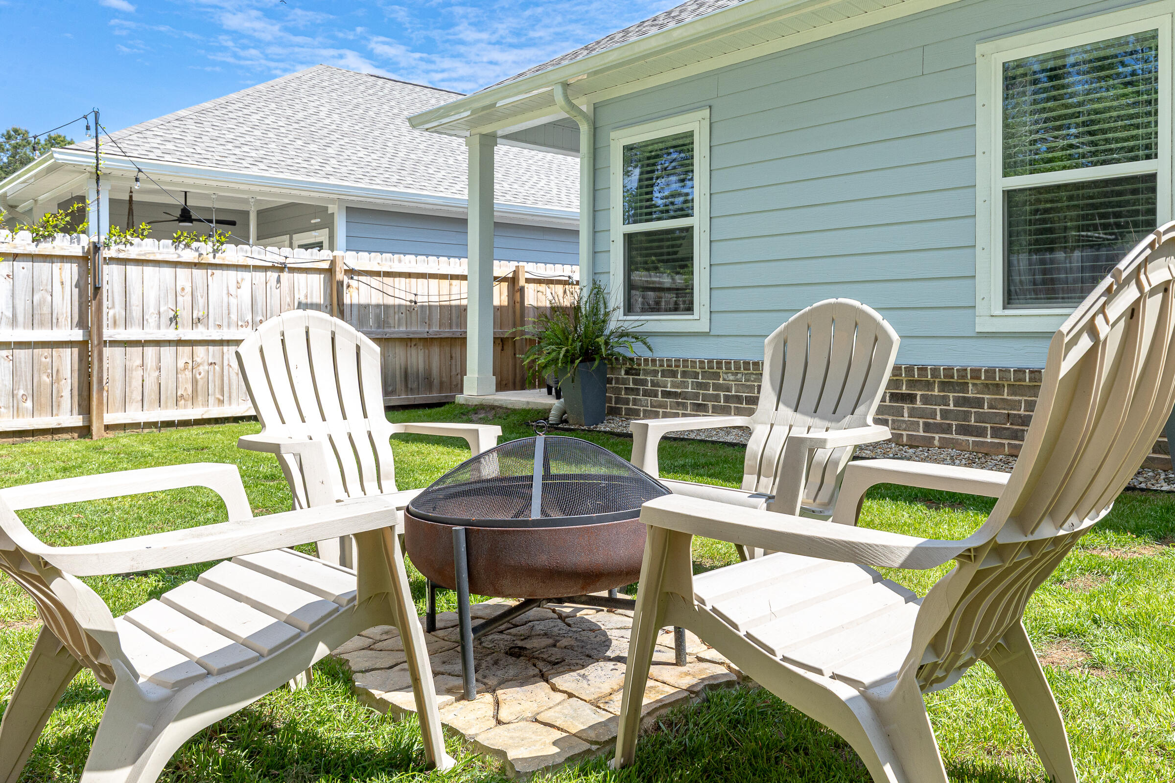 LAGRANGE LANDING - Residential